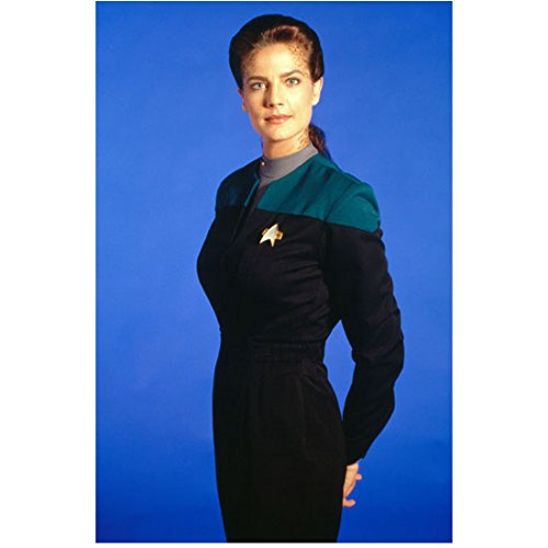 Terry Farrell 8x10 Photo - Star Trek: Deep Space Nine, Hellraiser III - Autographed Collectible with Blue Background | Perfect for Sci-Fi Fans, Movie Memorabilia Collections & Wall Decor