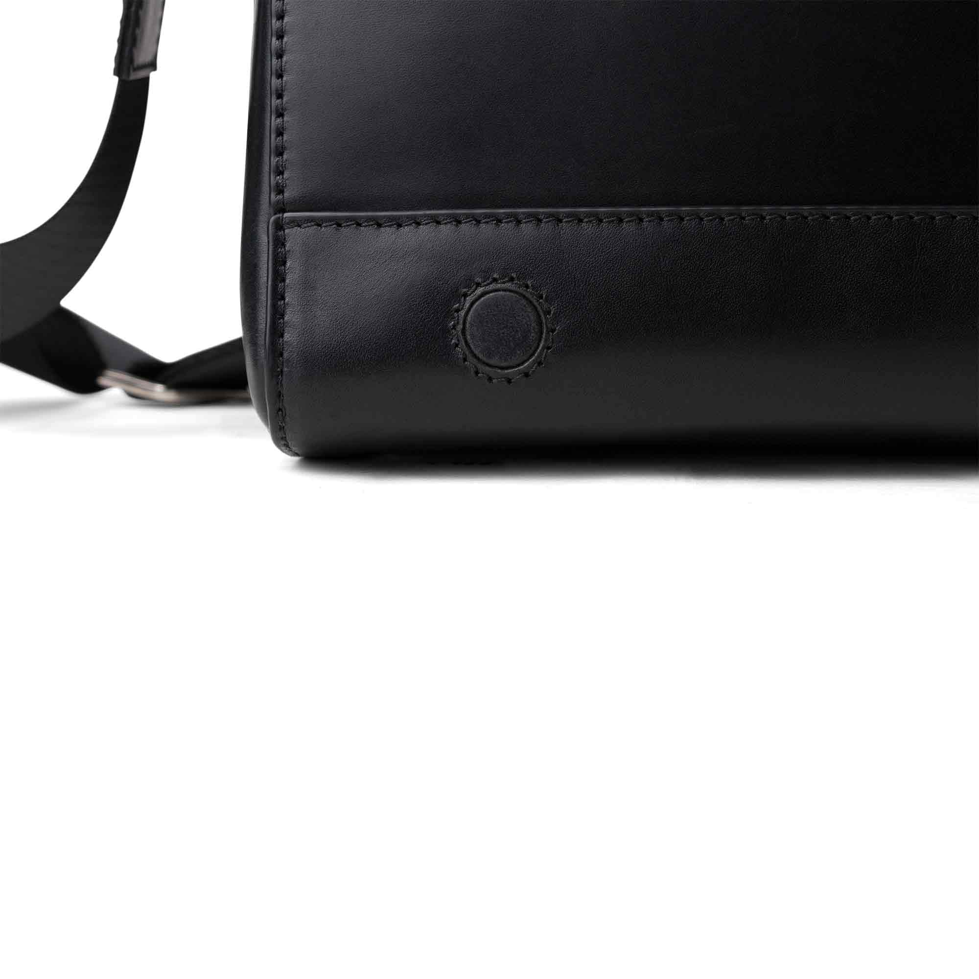 Premium PEGAI Genuine Leather Handmade Messenger Bag for Men & Women - 13