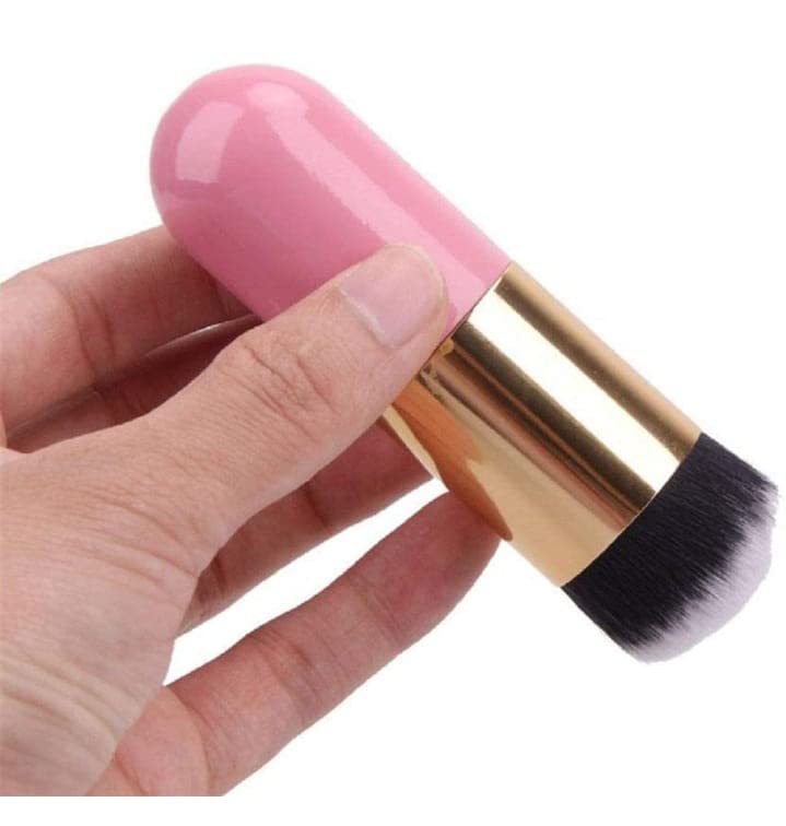 Huda Professional Makeup Brush - Flat Top Kabuki Foundation Brush for Liquid, Cream & Loose Powder | Soft Synthetic Bristles for Flawless Blending | Perfect for Everyday Makeup & Professional Use