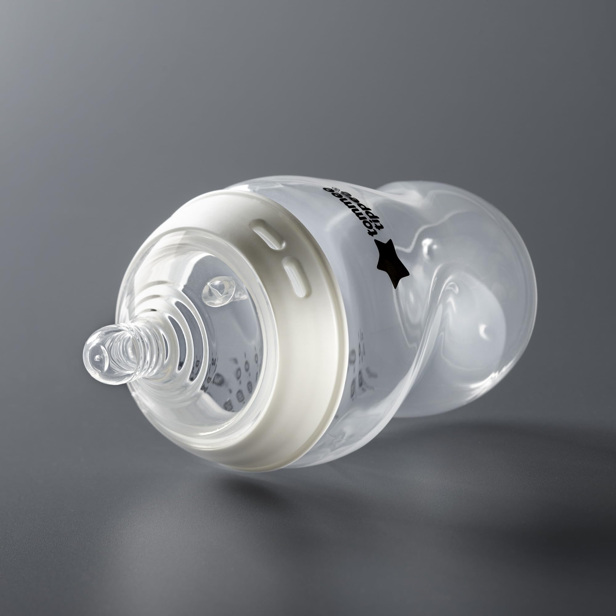 Tommee Tippee Baby Bottles 260ml (Twin Pack) - BPA-Free, Anti-Colic, Easy-Grip - Perfect for Newborns & Infants - Ideal for Breastfeeding, Formula Feeding & On-the-Go Use