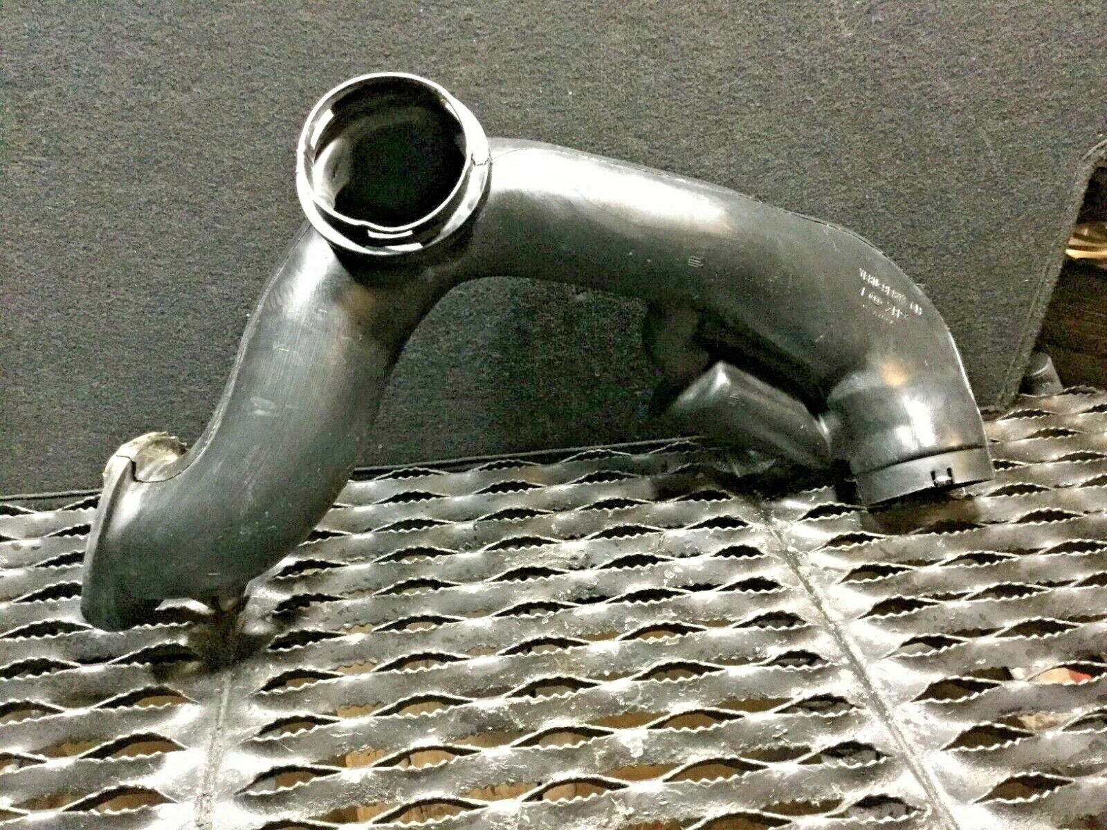 Ford Escape 3.0L Air Intake Hose Pipe Duct OEM Replacement Part 01-07 - Compatible with 2001-2007 Models - Improve Engine Performance & Airflow for Better Fuel Efficiency