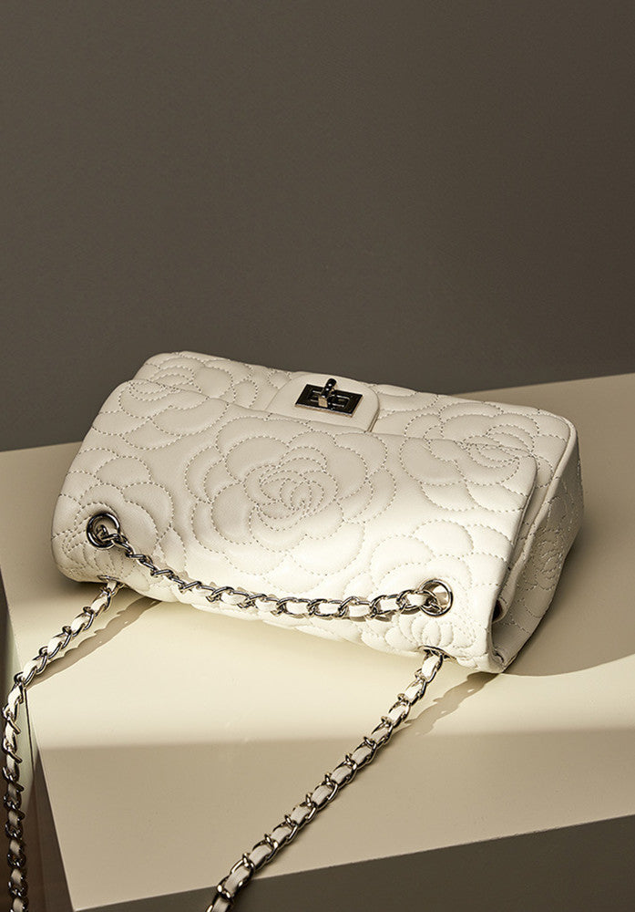 Quilted Chain Shoulder Bag for Women - Fashion Crossbody Purse with Adjustable Strap, Perfect for Work, Travel & Evening Out