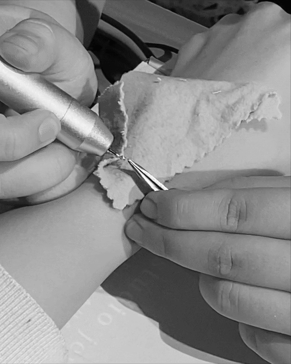 Book Your Infinite Permanent Bracelet Appointment Online - Custom Jewelry for Women & Men - Perfect for Weddings, Anniversaries & Special Occasions