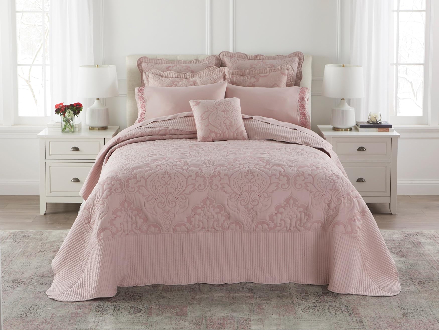 BrylaneHome Lightweight All-Season Amelia Quilted Damask Bedspread - Ultra Soft Oversized King Bedding in Ivory & Navy | Perfect for Modern Bedrooms, Guest Rooms & Cozy Home Decor