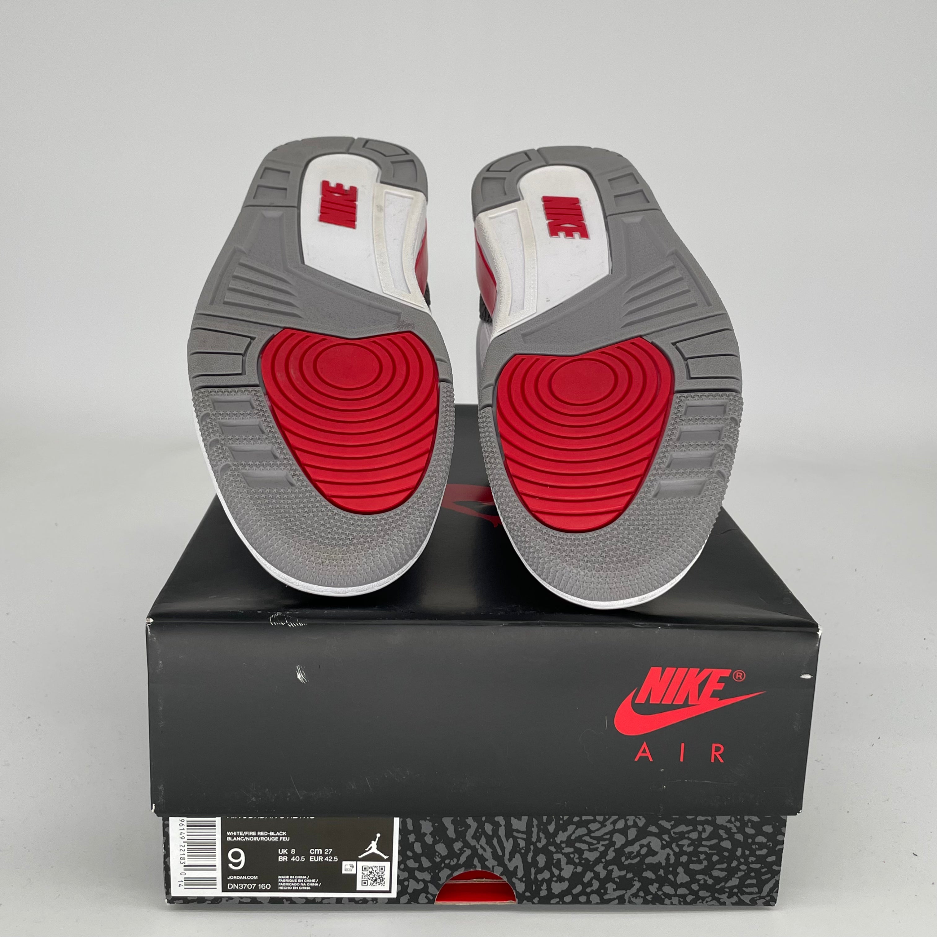 Original: AIR JORDAN 3 FIRE RED SIZE 9 DN3707 160   Optimized: Authentic Air Jordan 3 Retro 'Fire Red' Men's Basketball Shoes - Size 9 (DN3707-160) - Perfect for Sneaker Collectors & Streetwear Fashion    (Note: I included the model number in parentheses as it's important for sneaker identification, added 