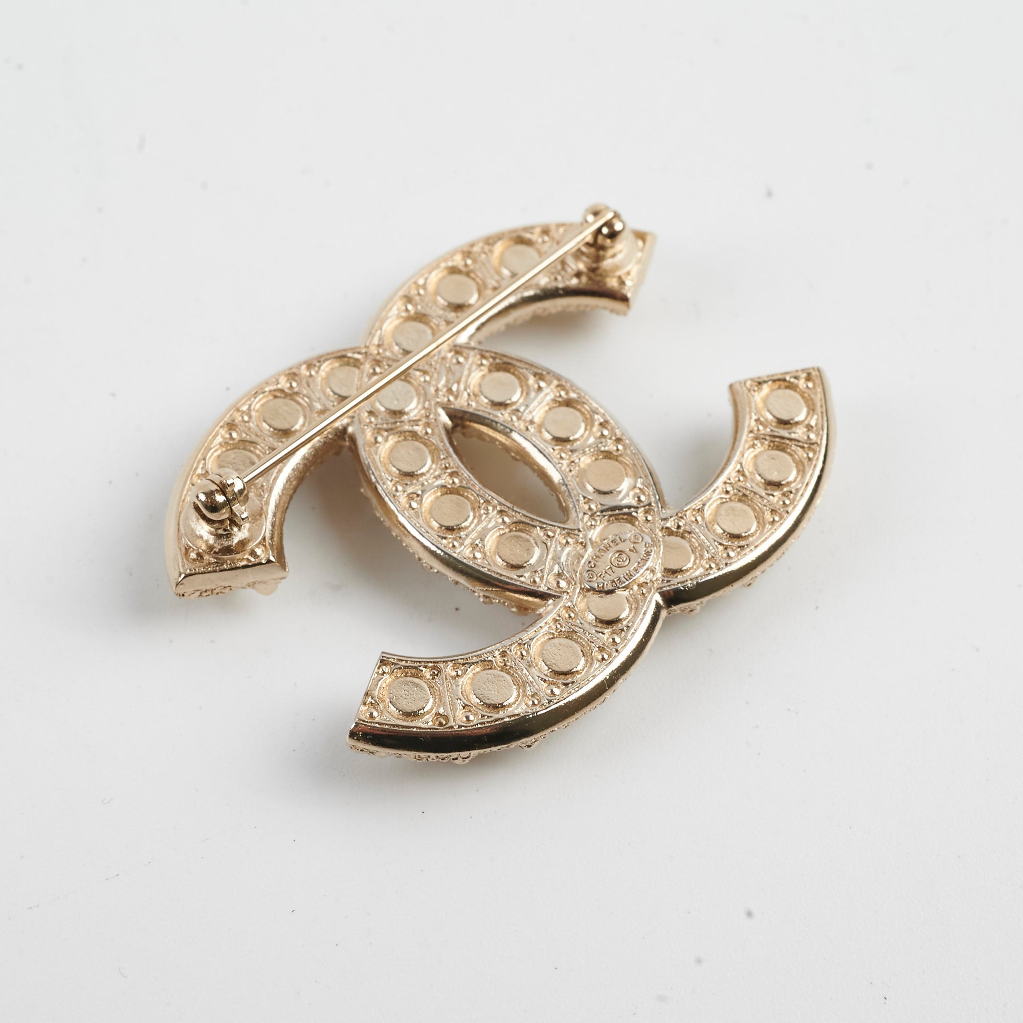 Chanel CC Logo Gold Pearl Rhinestone Brooch - Elegant Fashion Jewelry for Women | Perfect for Dresses, Blazers & Special Occasions