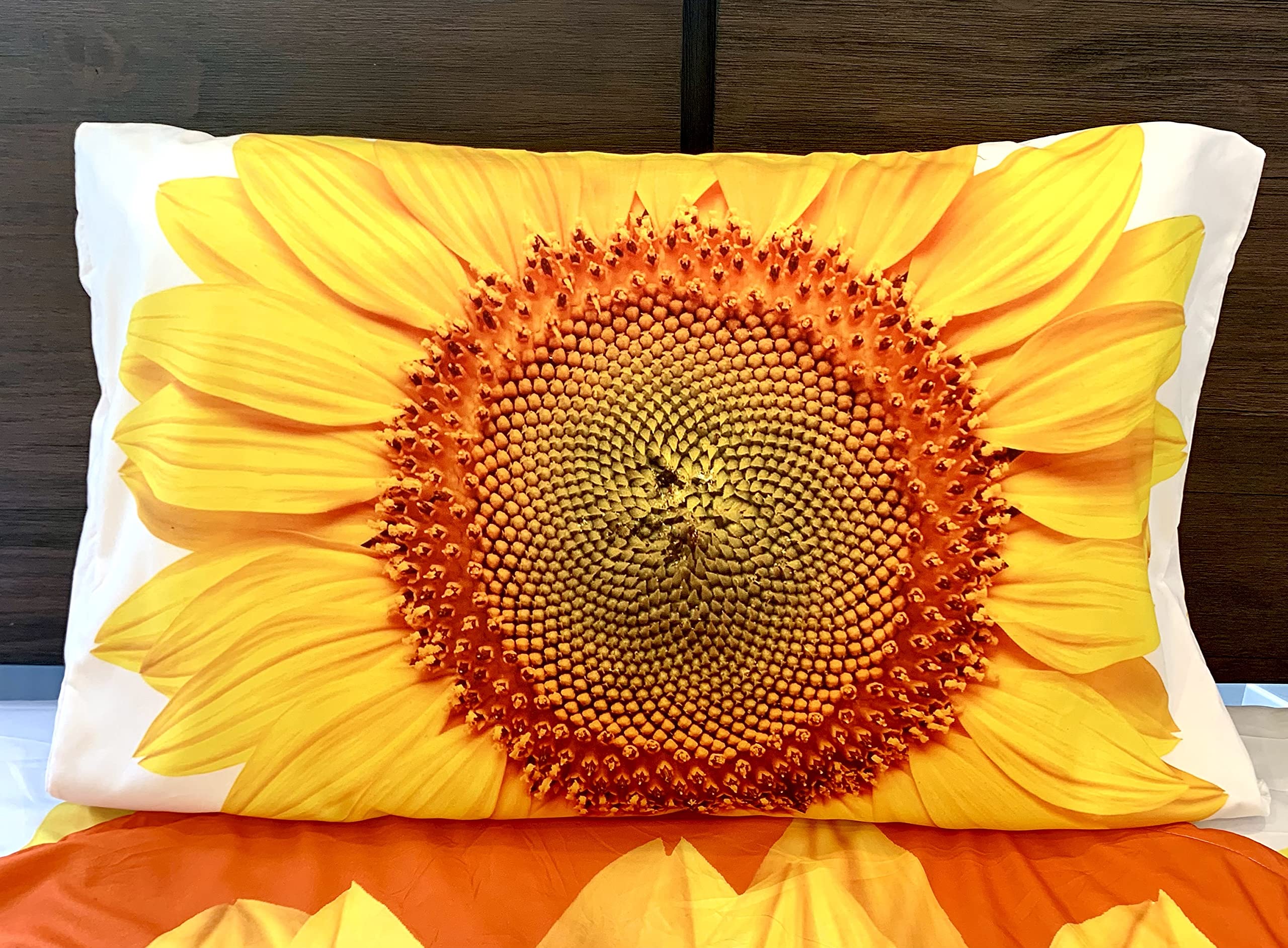 Sunflower 5-Piece Kids Twin Bed Set - Round Comforter, 2 Pillowcases & Sheet Set | Super Soft Microfiber Flannel Bedding for Girls' Room Decor | Perfect for Nursery, Bedroom & Sleepovers