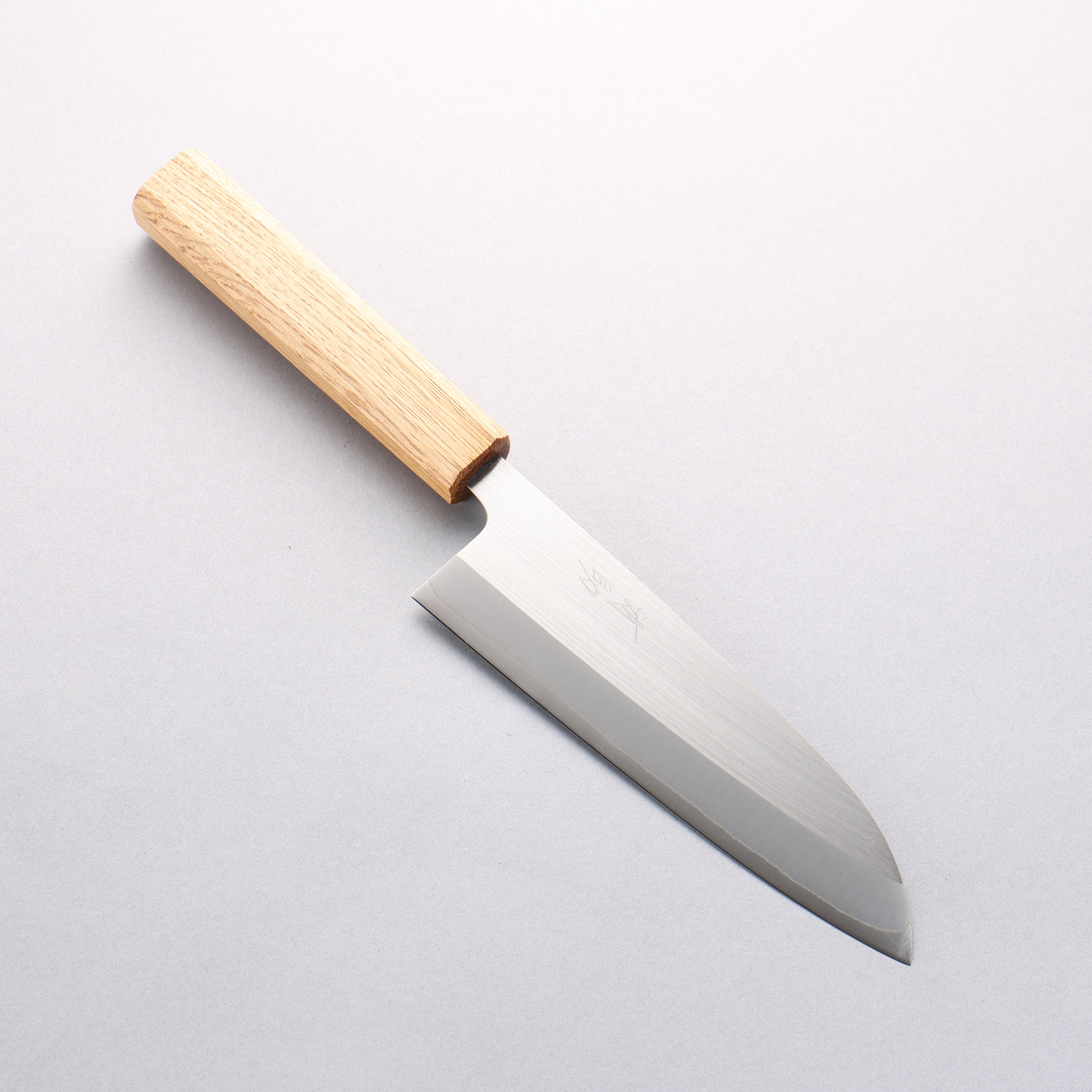 Premium Seisuke SRS13 165mm Santoku Knife with Vertical Brushed Finish & Oak Handle – Perfect for Slicing, Dicing, and Chopping Vegetables, Meat, and Fish