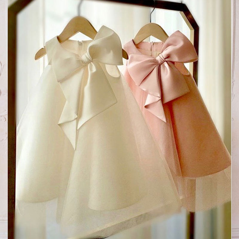First Communion Dress for Girls - Elegant White Princess Gown with Bowknot Detail | Perfect for Church Ceremonies, Baptisms, Birthday Parties & Special Occasions