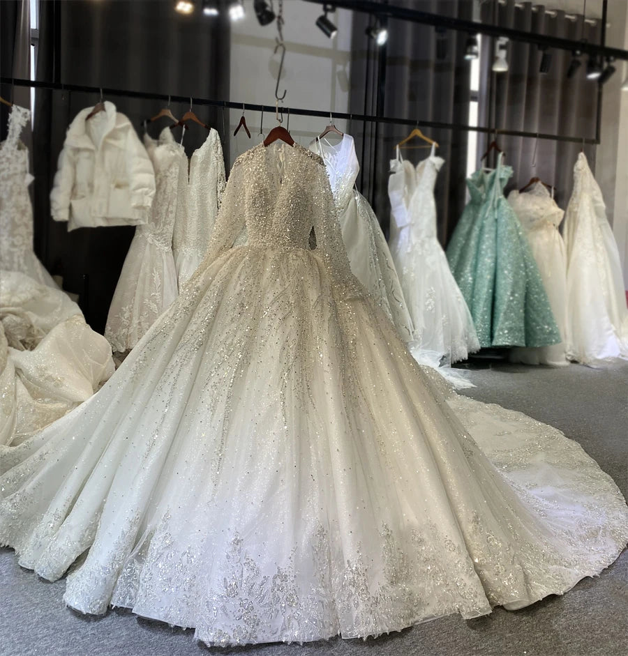 Luxury Pearl Embellished Wedding Dress Ball Gown with Elegant Long Train - Perfect for Bridal Ceremonies, Formal Events & Princess-Themed Weddings
