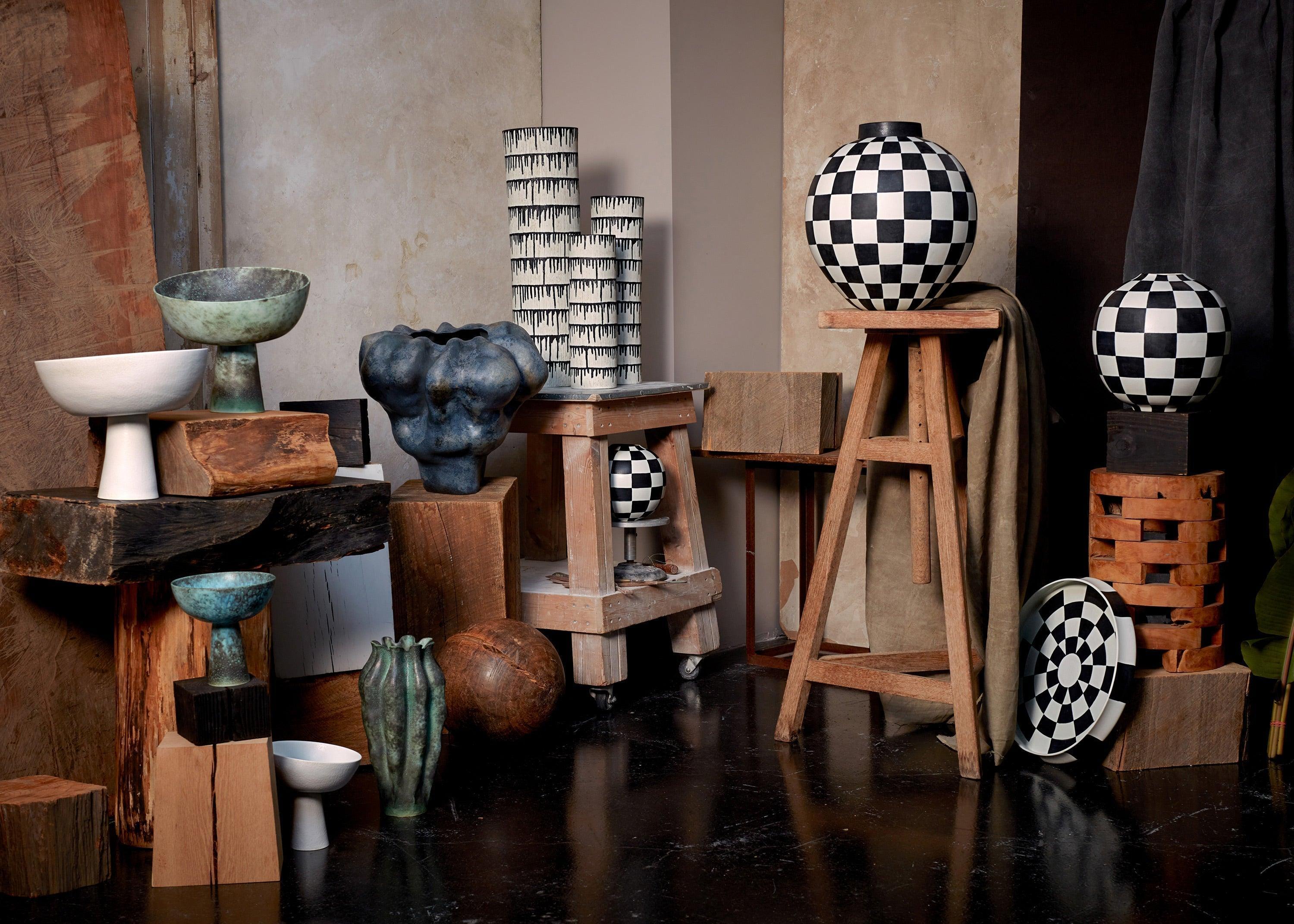 Tokasu Large Modern Ceramic Vase for Home Decor - Perfect for Living Room, Dining Table, and Office Centerpiece