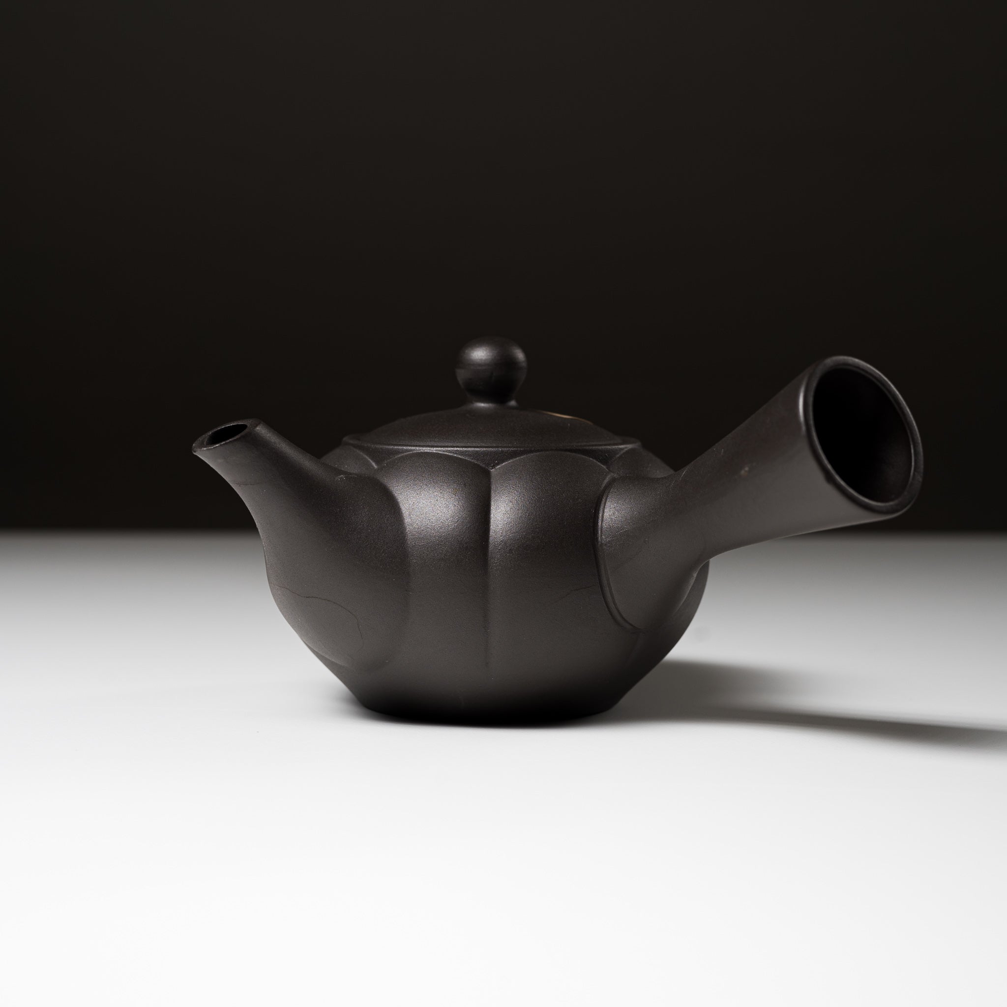 Premium Tokoname Japanese Teapot 230ml - Handcrafted Sakura Petal Design Ceramic Kyusu for Green Tea - Perfect for Tea Ceremonies, Home Brewing & Gifts