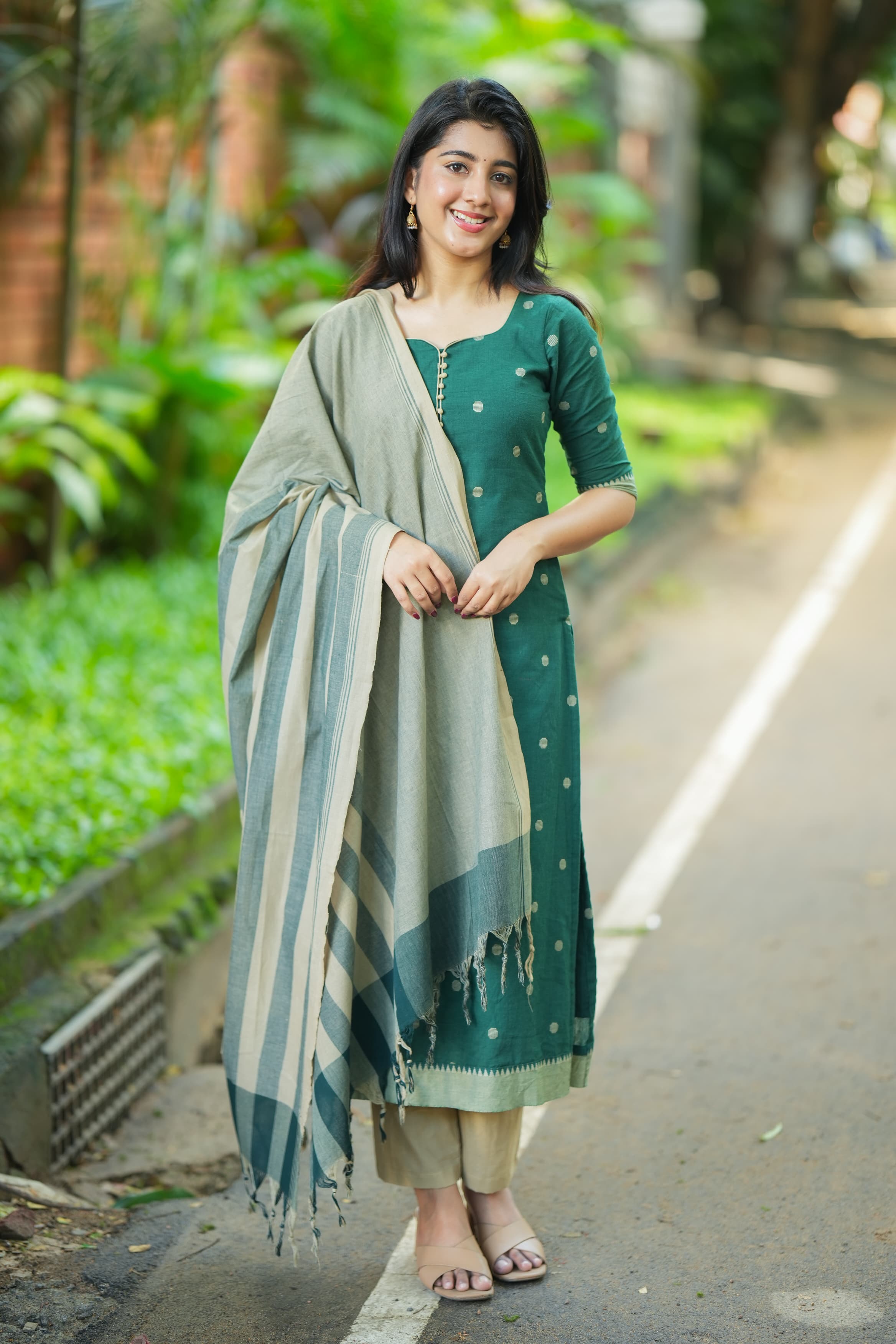 Amala Pure Handloom Cotton Saree - Soft & Breathable Traditional Indian Saree for Women - Perfect for Weddings, Festivals & Special Occasions