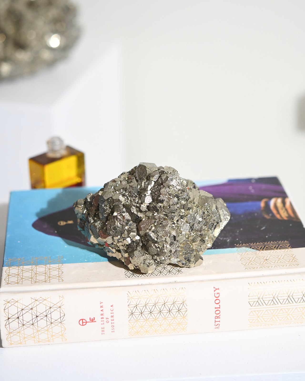 Natural Pyrite Crystal Cluster - 2.8lbs Raw Fool's Gold Specimen for Mineral Collection, Home Decor & Healing Crystal Therapy | Perfect for Display, Meditation & Energy Work