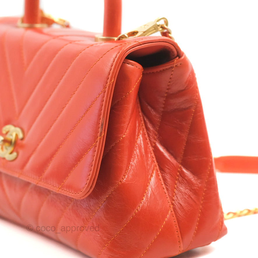 Chanel Chevron Small Coco Handle Bag in Dark Orange Shiny Aged Calfskin with Aged Gold Hardware - Perfect for Evening Events & Luxury Fashion Accessories
