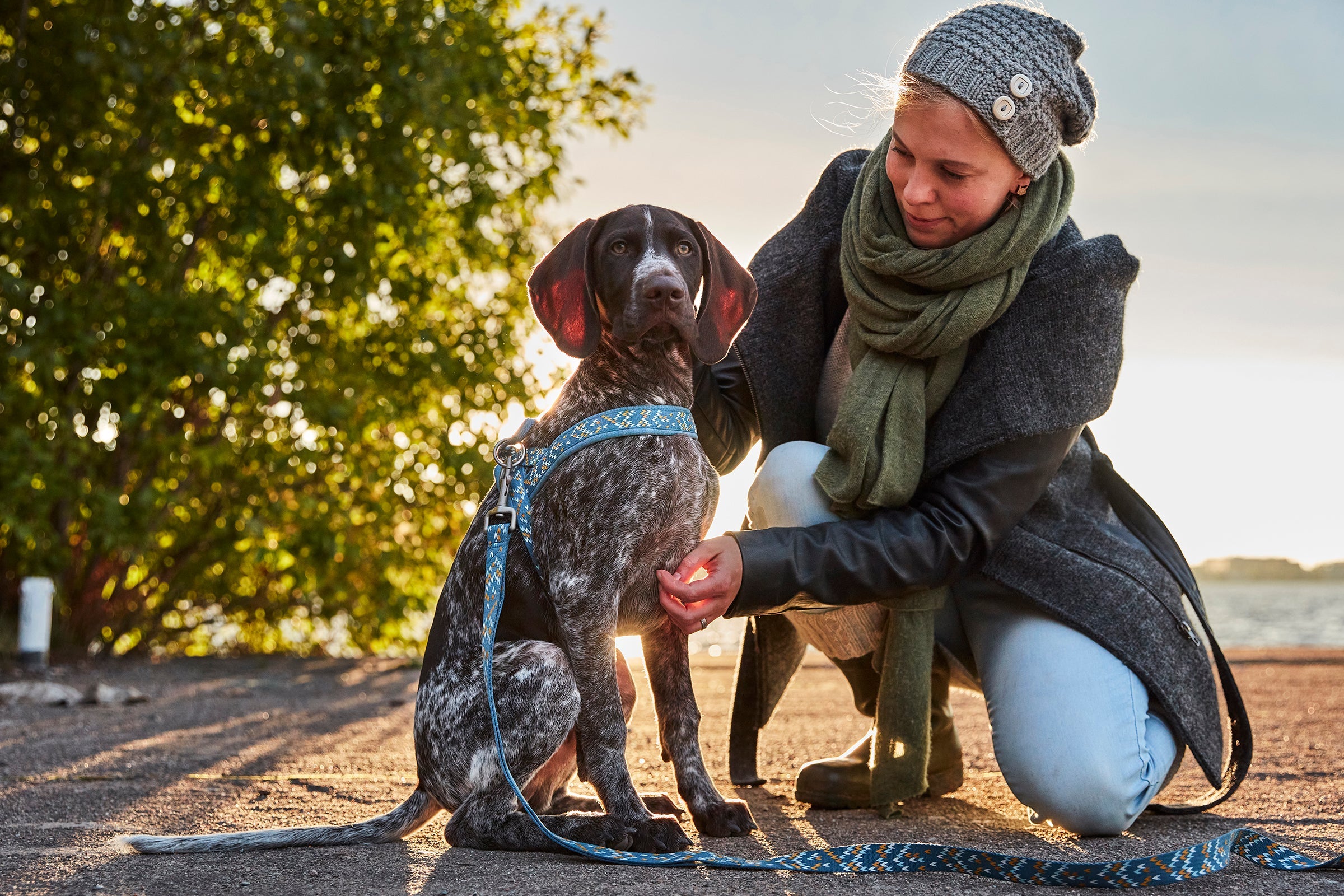 Hurtta Dog Standard Leash - Durable Rope Leash for Medium & Large Dogs, Reflective & Adjustable (Razzle Dazzle/Beetroot) - Perfect for Walking, Training & Outdoor Adventures