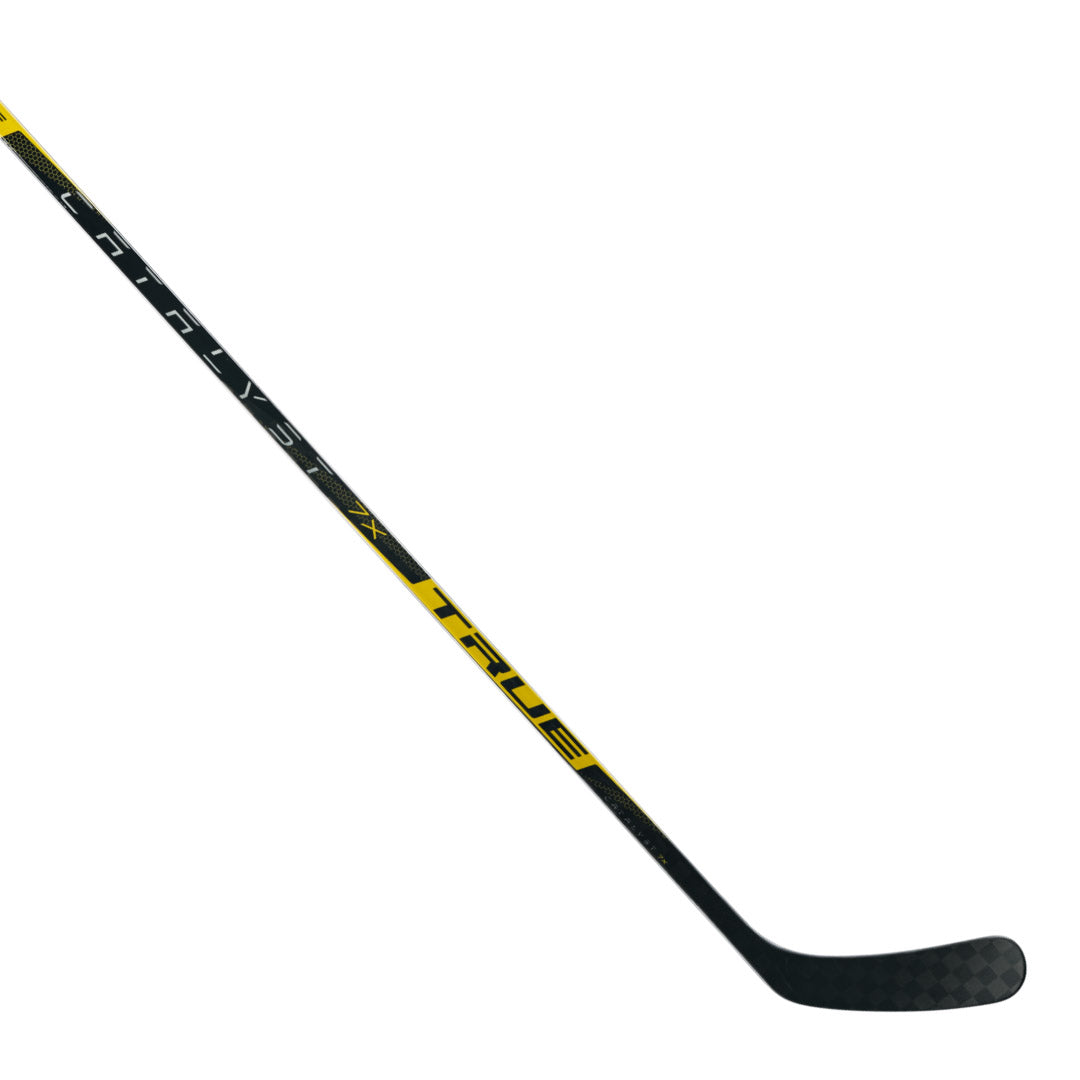TRUE Catalyst 7X Intermediate Ice Hockey Stick - Lightweight Carbon Fiber Hockey Stick for Youth & Adult Players - Perfect for Ice Rink Games, Training & Competitive Play