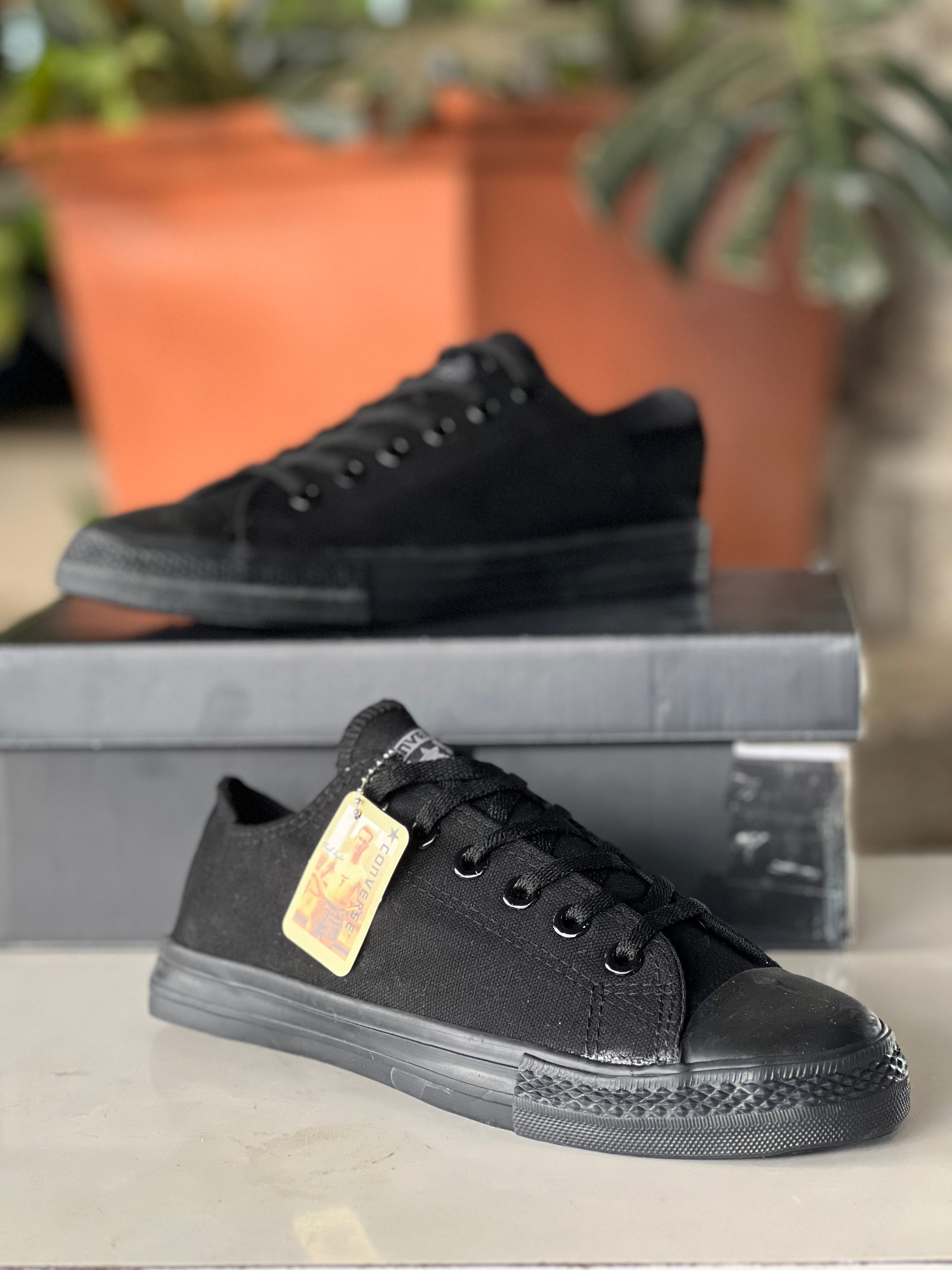Converse All Star Low Top Sneakers for Men & Women - Classic Black Canvas Shoes for Casual Wear, Street Style & Everyday Comfort