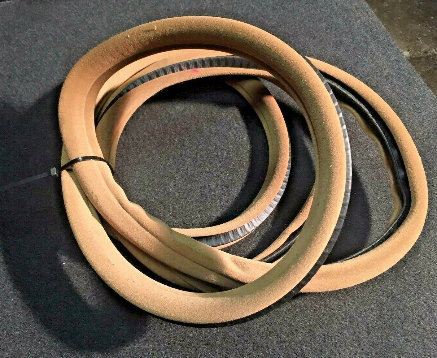 2002-2005 BMW 745i E65 Rear Right Passenger Door Weatherstrip Seal OEM Replacement - Perfect for Weatherproofing & Noise Reduction