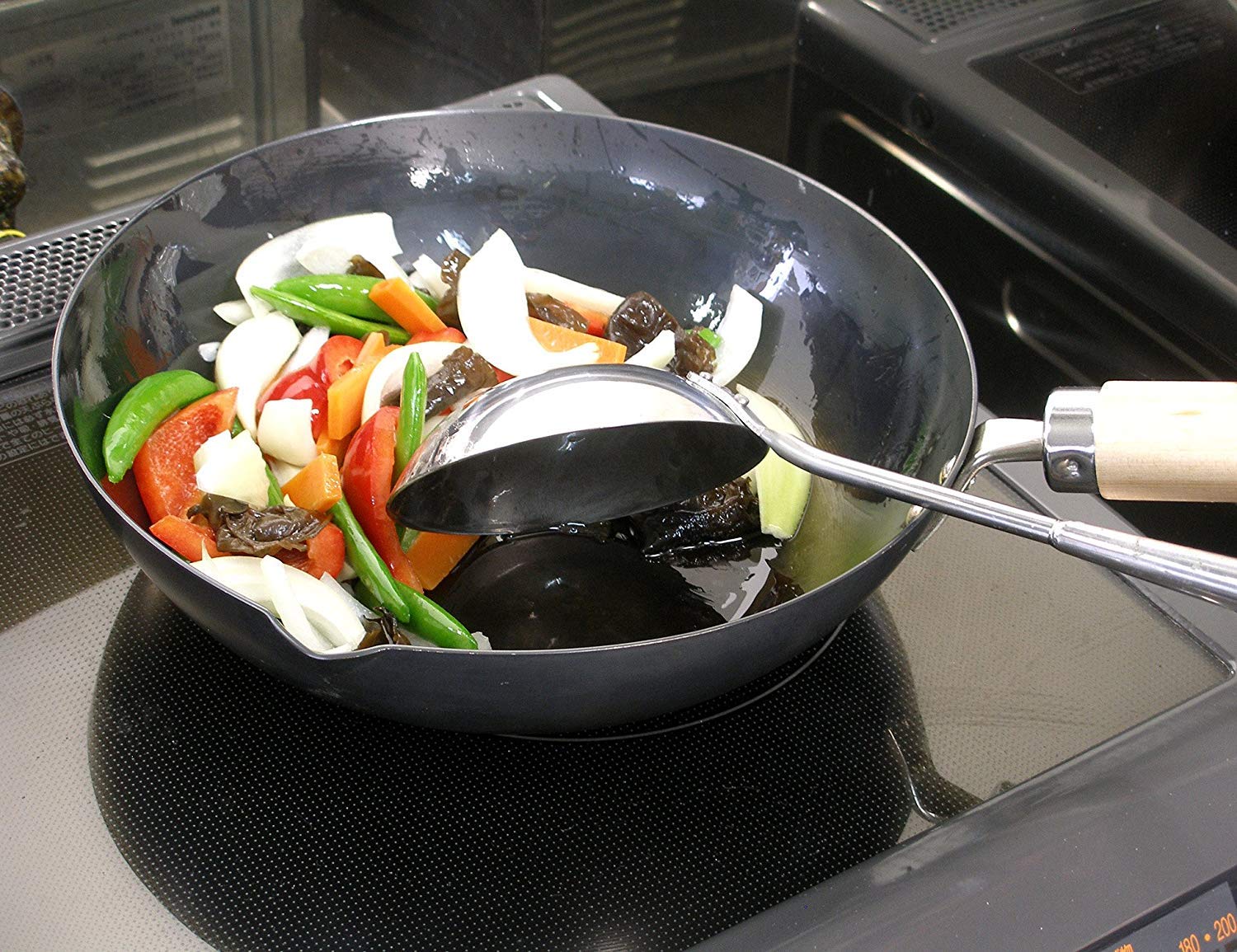 River Light Iron Stir Fry Pan - 11.8 Inch (30cm) Traditional Japanese Wok for High Heat Cooking - Perfect for Stir-Frying, Sautéing & Deep Frying Asian Dishes