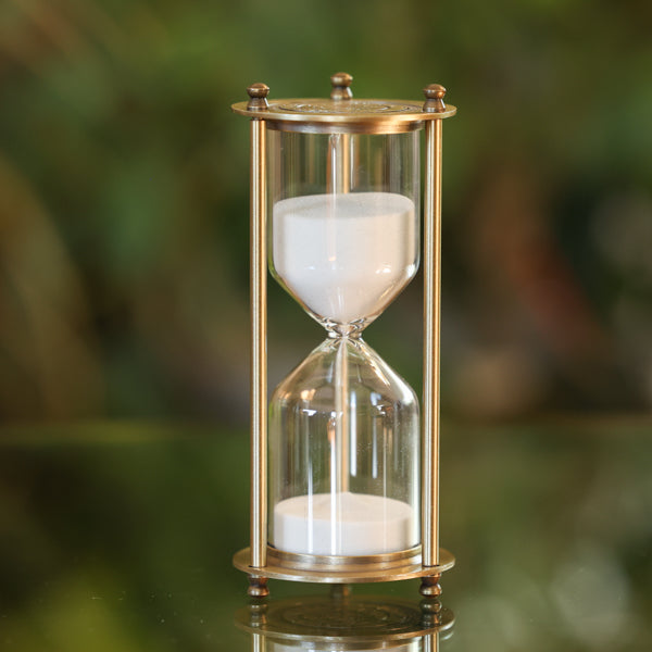 Vintage Brass Variable Minute Hourglass Timer 1-7 Minutes - Perfect for Board Games, Meditation, and Kitchen Cooking Timer