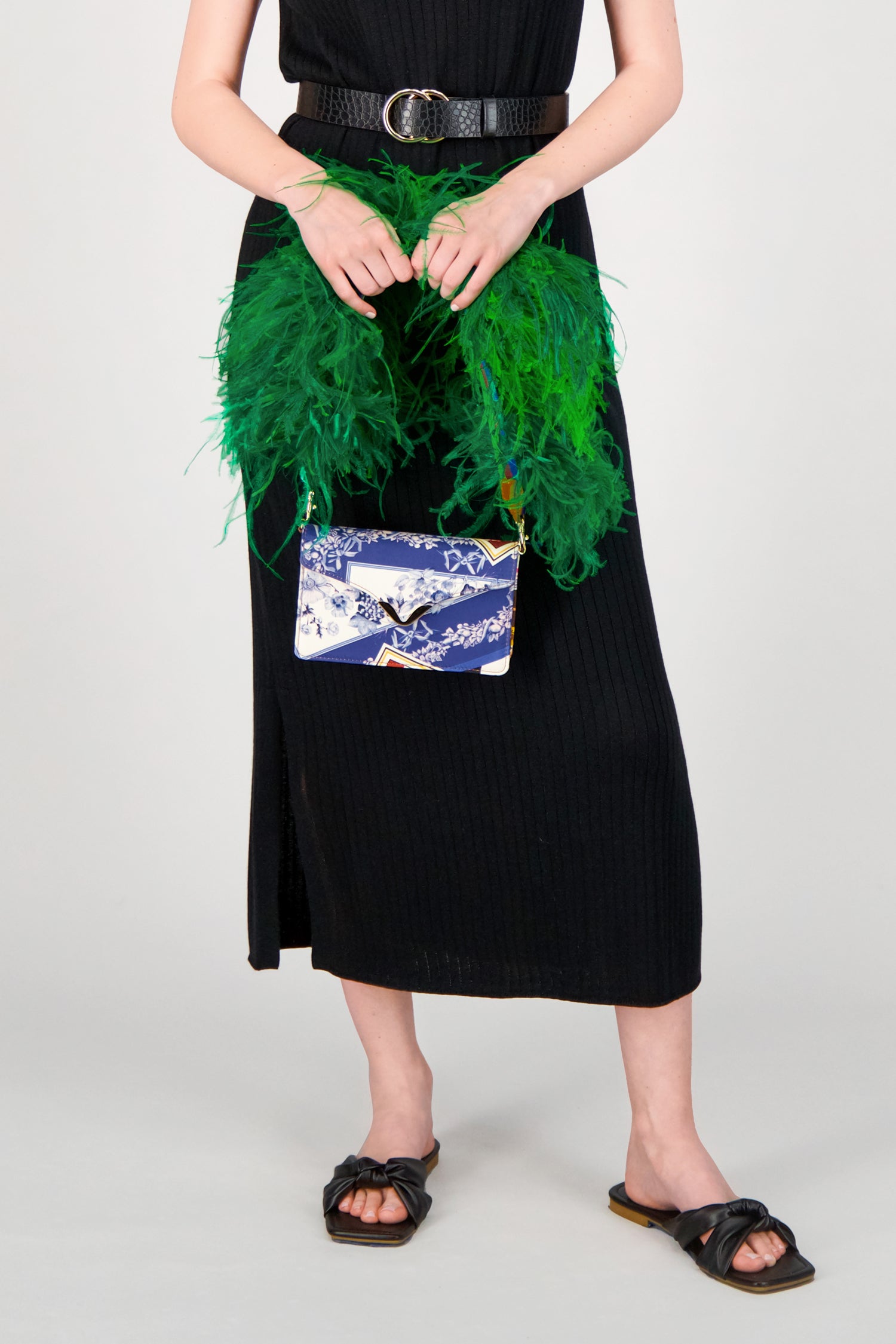 Stylish Mantero Green Handbag for Women - Perfect for Work, Travel & Everyday Use