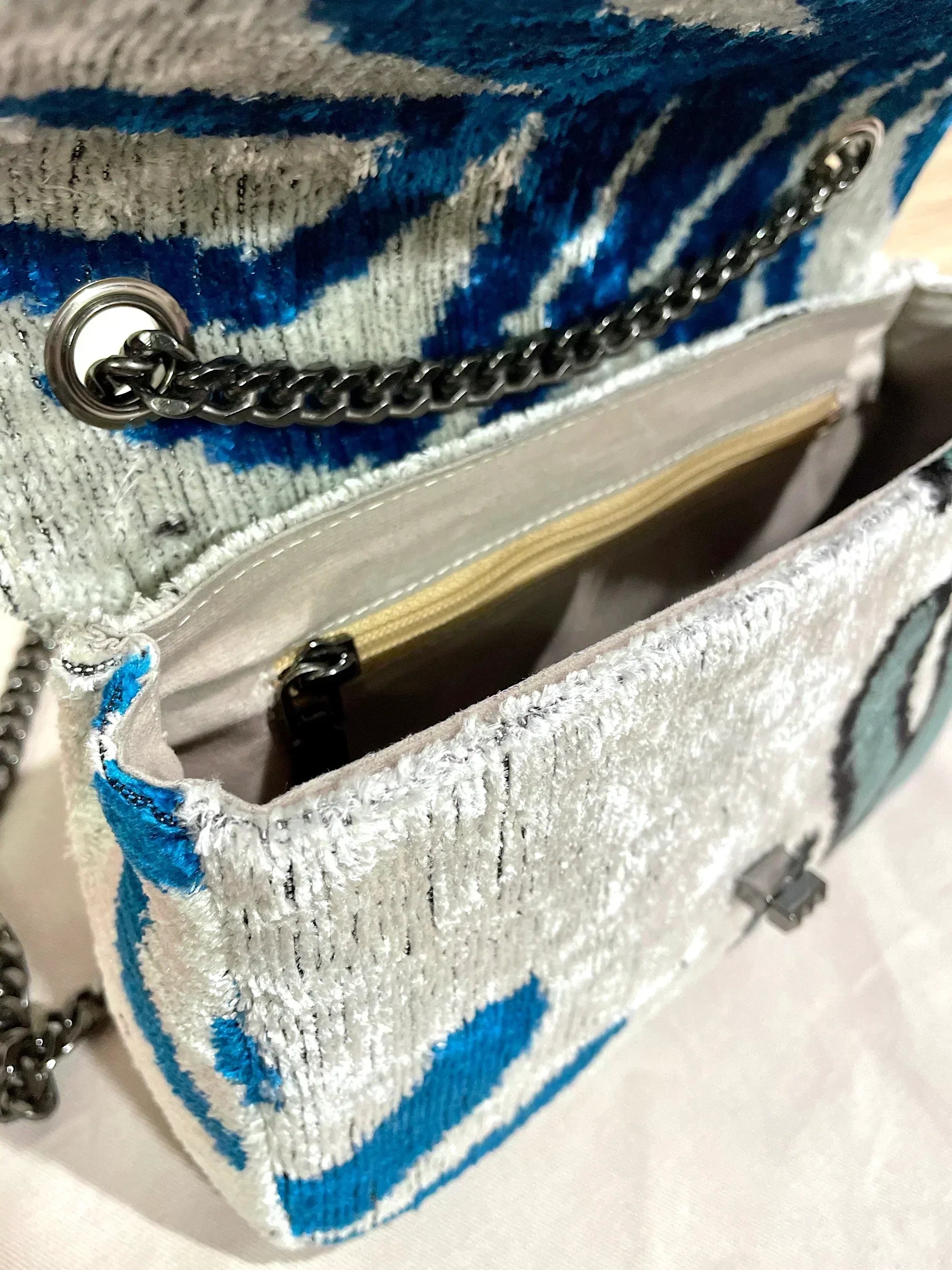 Stylish Ikat Coco Bag - Trendy Handwoven Beach Tote for Women | Perfect for Summer Vacations, Poolside Lounging & Boho Fashion Accessories