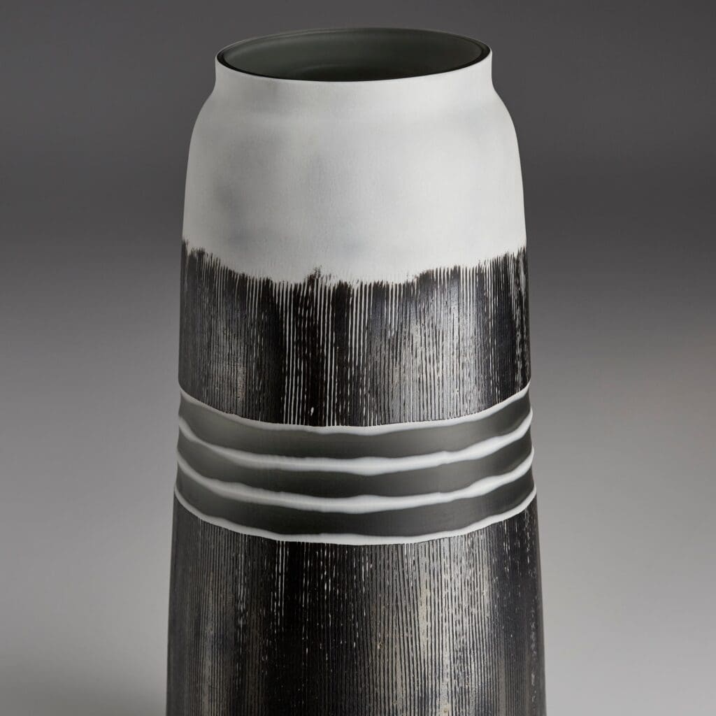 Cyan Design 10855 Borneo Vase - Small Black and White Ceramic Vase for Home Decor, Wedding Centerpiece & Tabletop Display