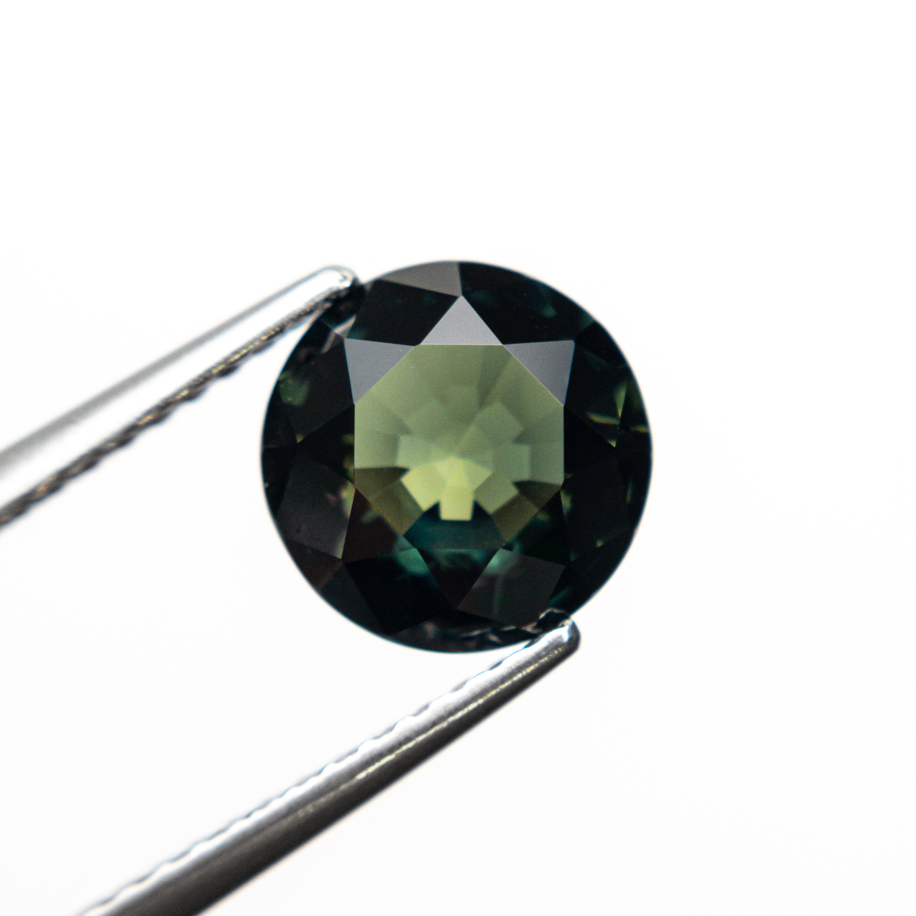 2.46ct Round Brilliant Sapphire Gemstone (7.93x7.87x4.89mm) - Natural Blue Sapphire for Engagement Rings & Jewelry Making