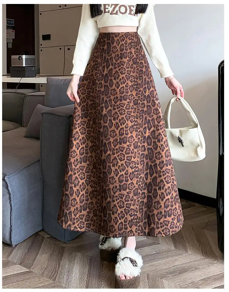 Women's Leopard Print Velvet High Waist Long Skirt - Winter Elegant Vintage French Fashion Maxi Skirt for Party, Streetwear & Boho Style Outfits