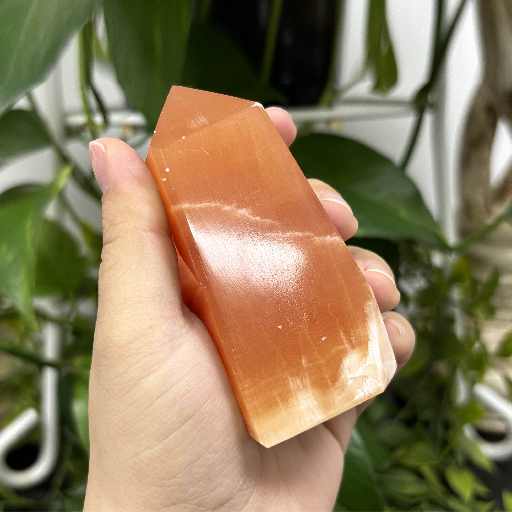 Natural Honey Calcite Crystal Obelisk Tower Point - Healing Gemstone for Energy, Clarity & Confidence - Spiritual Growth & Meditation Stone - Perfect for Home Decor, Reiki Healing & Yoga Spaces
