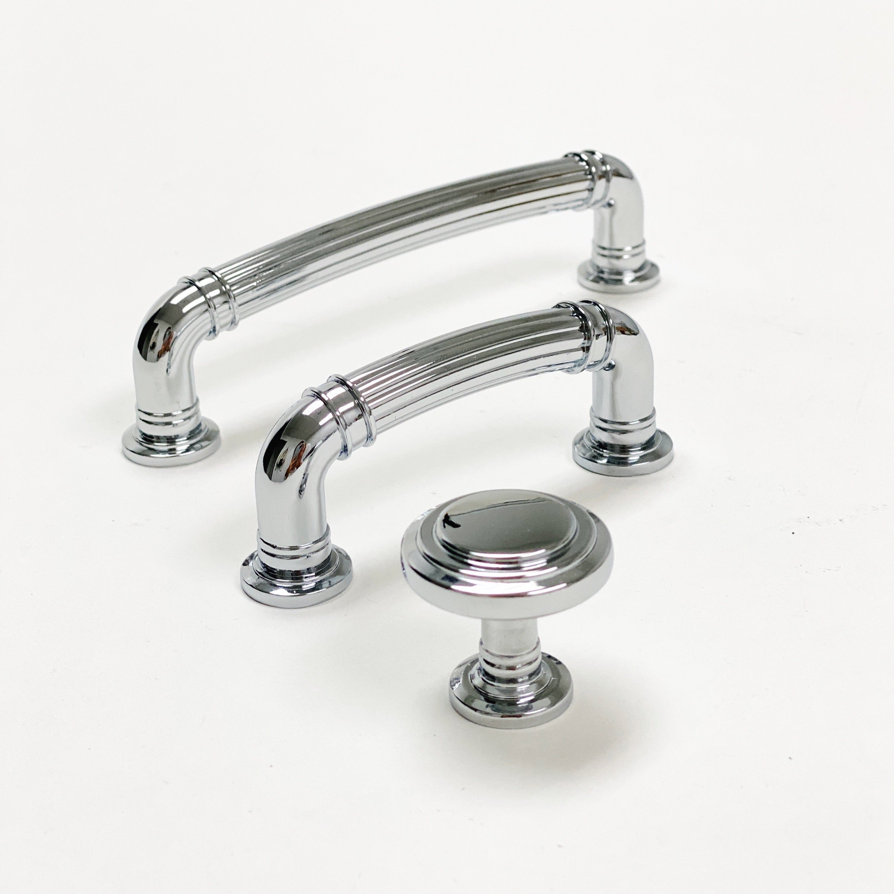 Polished Chrome Round Cabinet Knobs and Drawer Pulls - Modern Hardware for Kitchen, Bathroom & Furniture (Set of 10) - Perfect for Home Renovation and DIY Projects