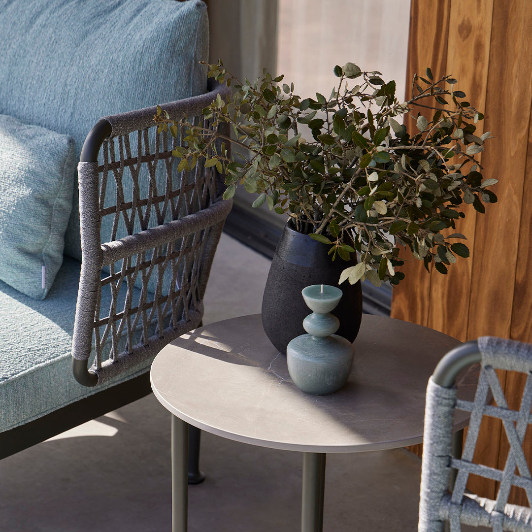 Stylish Curio Outdoor Side Table - Durable Weather-Resistant Patio Furniture for Garden, Poolside & Balcony Decor