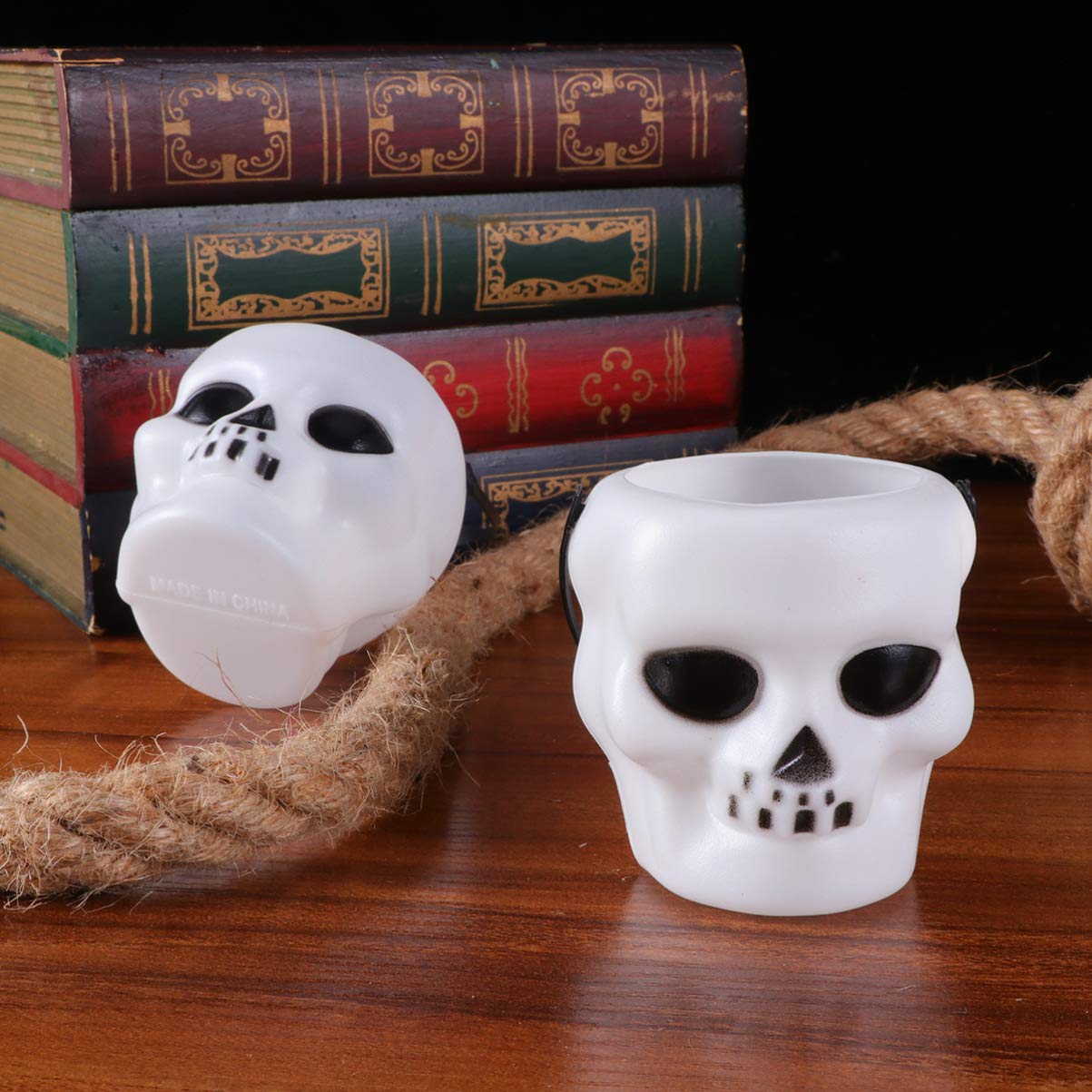 Happyyami 6 Pack Halloween Skull Buckets - White Plastic Trick or Treat Candy Containers for Kids, Spooky Pumpkin Party Decorations - Perfect for Halloween Parties, Trick-or-Treating & Home Decor