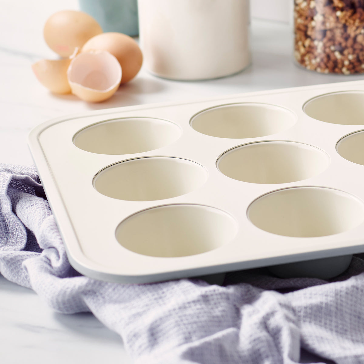 GreenLife Ceramic Nonstick Muffin Pan - 12 Cup Non-Toxic Bakeware, Dishwasher Safe & PFOA Free (Quartz Gray) | Perfect for Cupcakes, Muffins & Mini Quiches - Home Baking & Party Treats