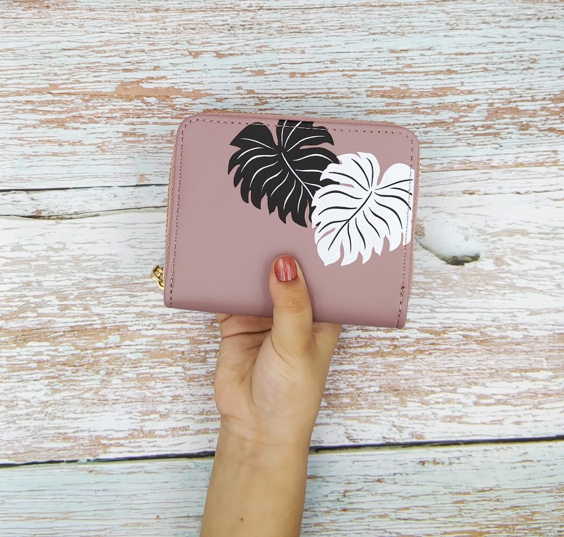 Stylish Women's Small Wallet - Slim Credit Card Holder & Coin Purse with Secure Zipper - Cute Mini Wallet for Girls & Women (Purple) - Perfect for Everyday Use, Travel & Gift Giving