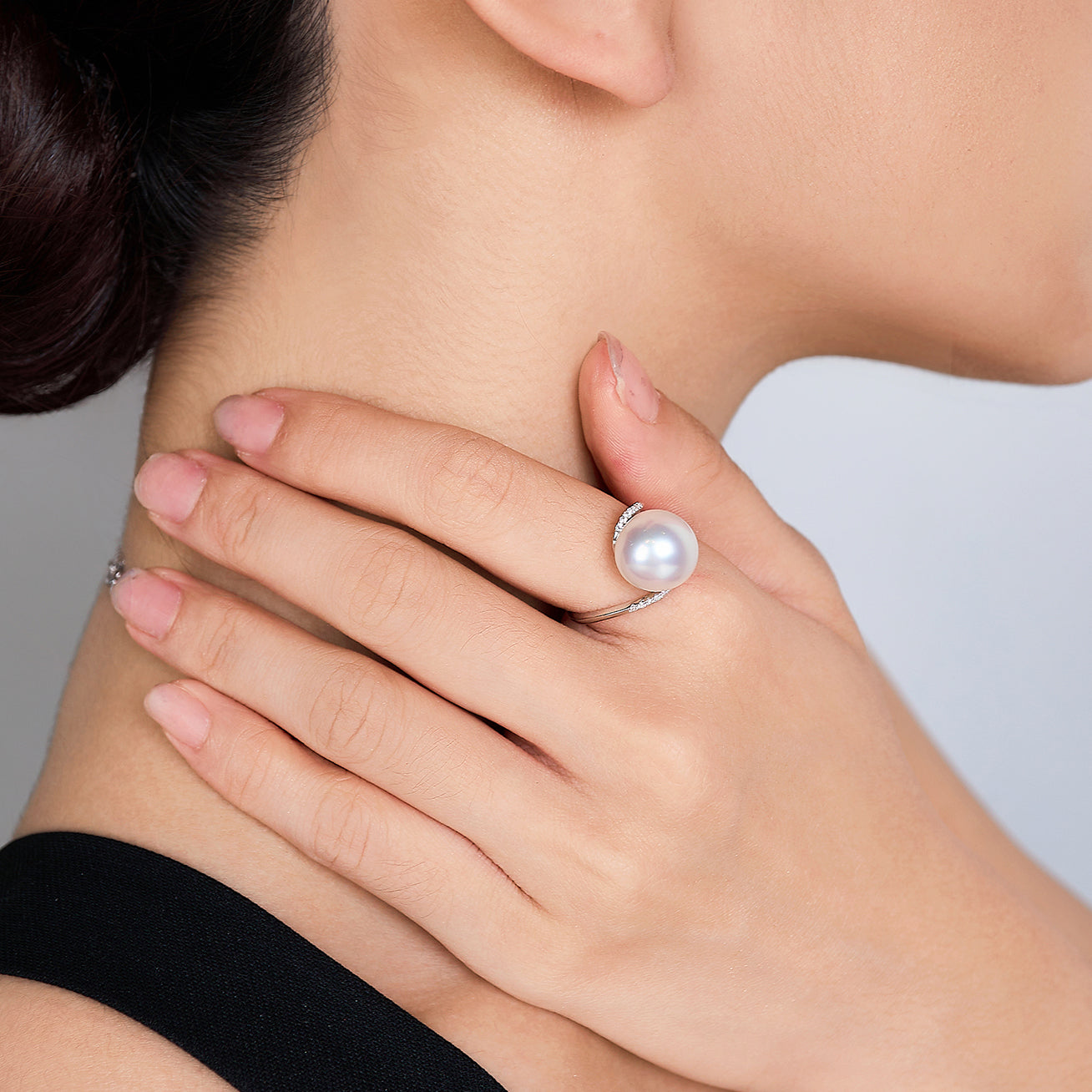 18K Gold Australian White South Sea Pearl Ring - Elegant Wedding Jewelry for Women, Perfect for Bridal, Engagement & Anniversary Gifts