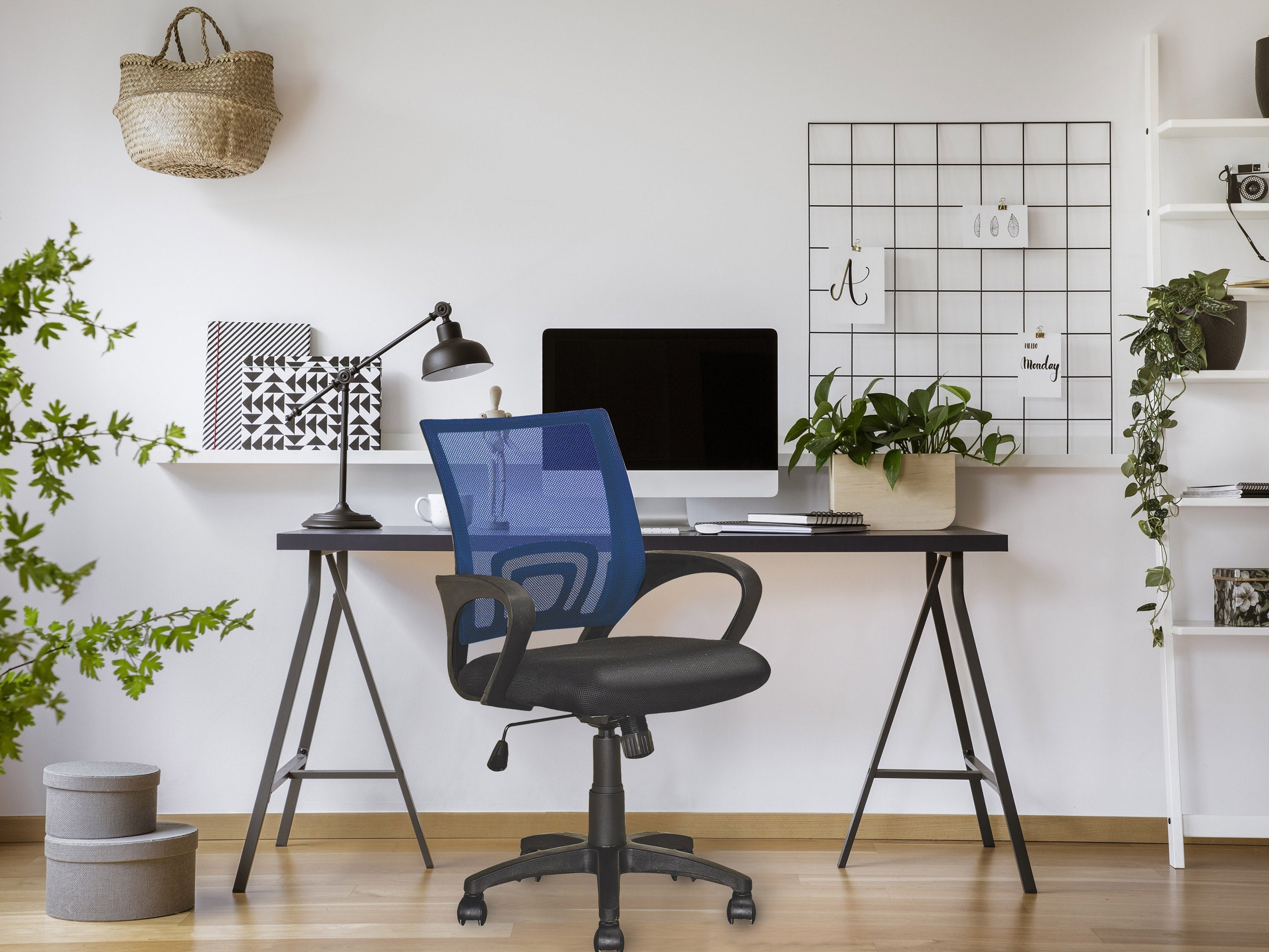 Ergonomic Navy Blue Mesh Back Office Chair with Adjustable Height & Lumbar Support - Perfect for Home Office, Gaming, and Workspace Comfort