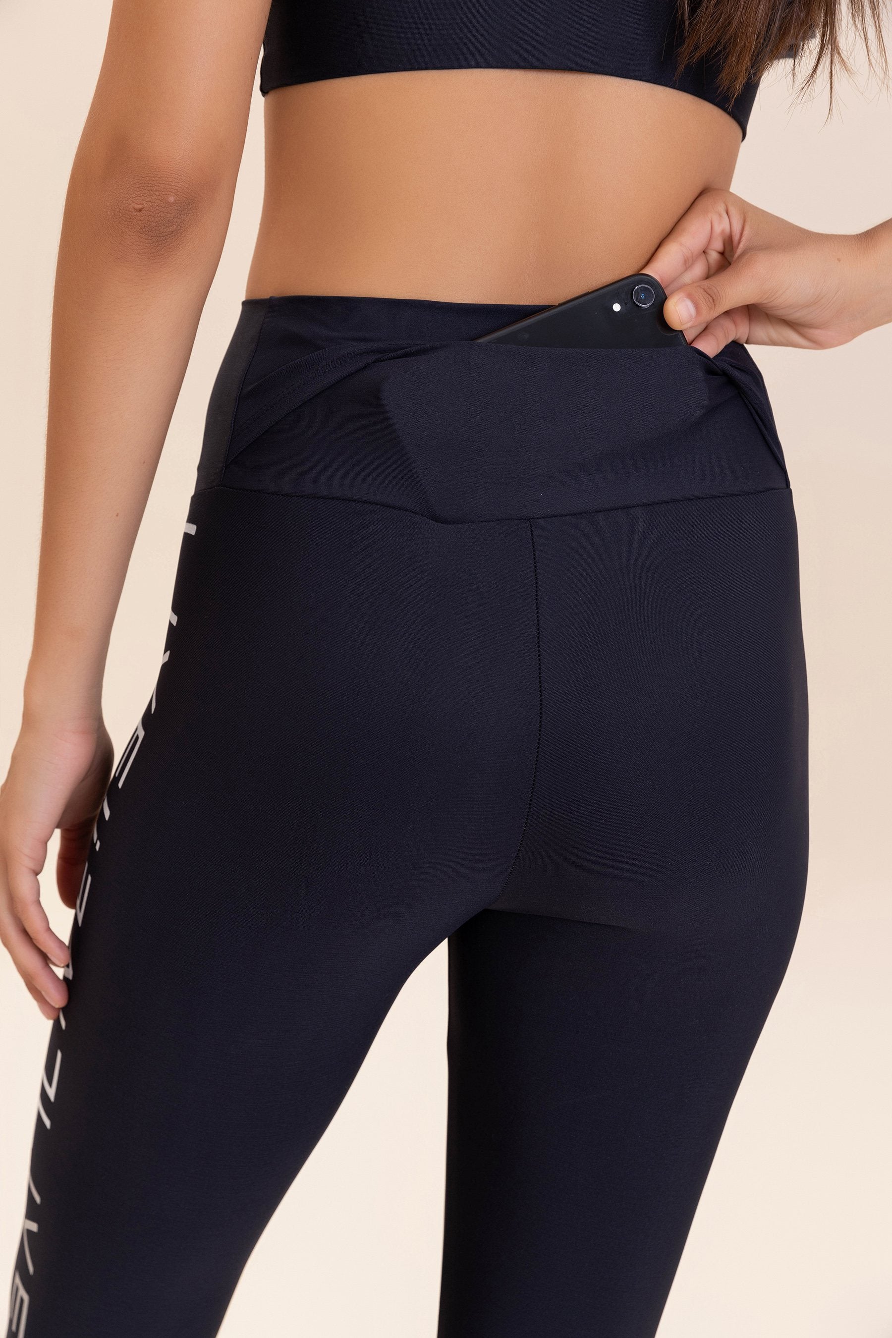 Icon Neo Reflex High-Waist Yoga Leggings for Women - Moisture-Wicking, Tummy Control & 4-Way Stretch - Perfect for Yoga, Running & Gym Workouts