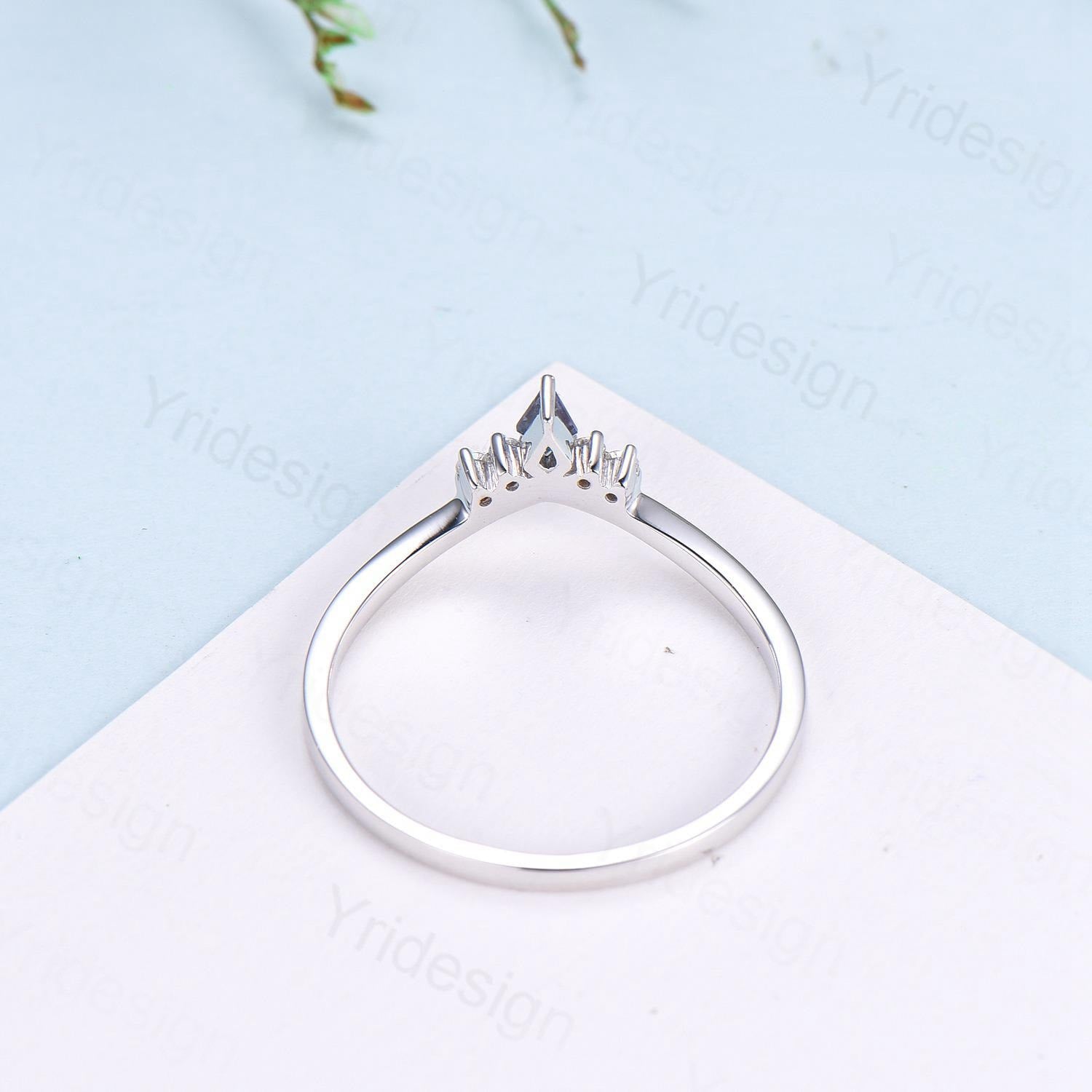 Elegant Curved Alexandrite Wedding Ring for Women - Kite Alexandrite Stacking Band with Moissanite, Art Deco June Promise Ring - Perfect for Anniversary, Engagement & Everyday Wear