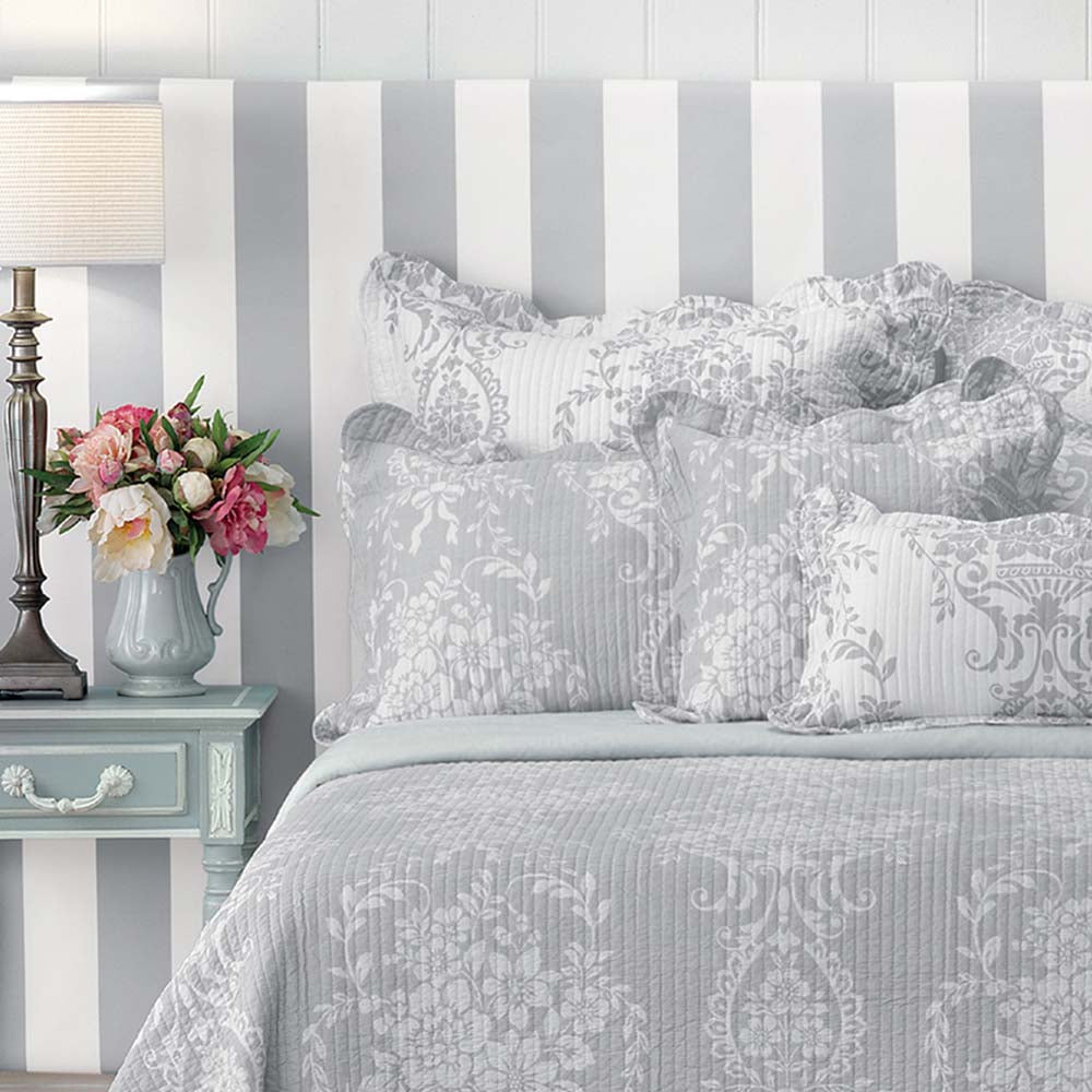 Florence Grey Bedspread Set Queen Size - Soft Luxury Bedding for Master Bedroom & Guest Room - Perfect for Cozy Nights & Stylish Home Decor