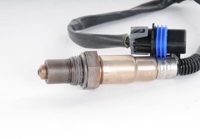 GM Genuine Parts 12634085 Heated Oxygen Sensor - Compatible with Select GM Vehicles | Improves Fuel Efficiency & Emissions Performance | Ideal for Engine Maintenance & Performance Upgrades