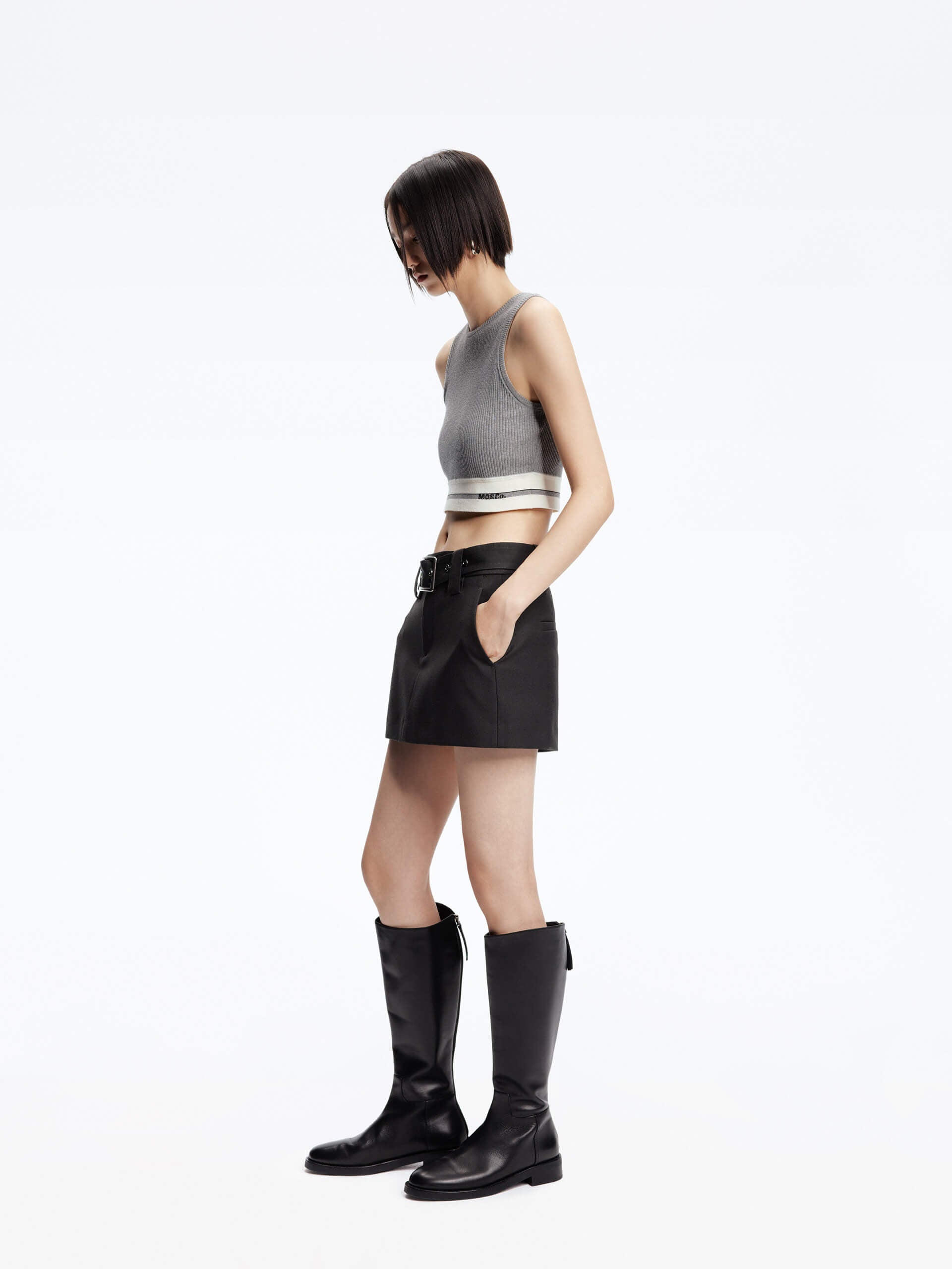 Stylish Contrast Design Cropped Tank Top - Trendy Women's Fashion for Summer, Gym & Casual Outfits