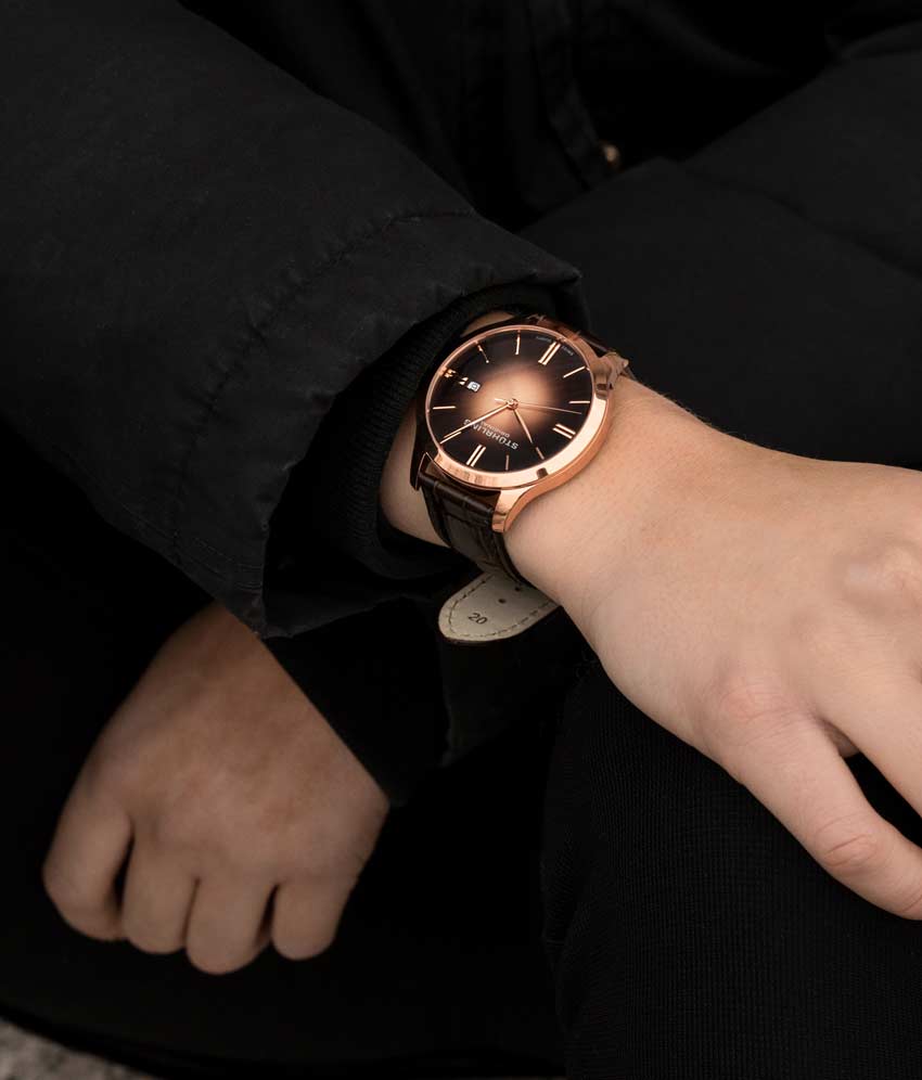 Cuvette II 4014 42mm Quartz Classic Watch - Stylish & Precise Timepiece for Men, Perfect for Business, Casual & Formal Occasions