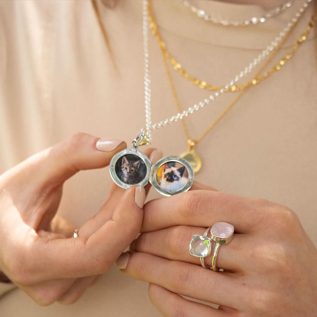 Elegant Silver Feather Locket Necklace - Perfect for Valentine's Day Gifts, Anniversary Presents & Everyday Jewelry