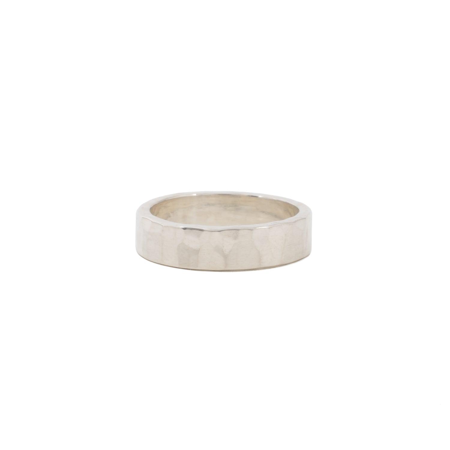 5mm Hammered Gold Wedding Band for Men & Women - Perfect for Engagement, Anniversary, and Everyday Wear