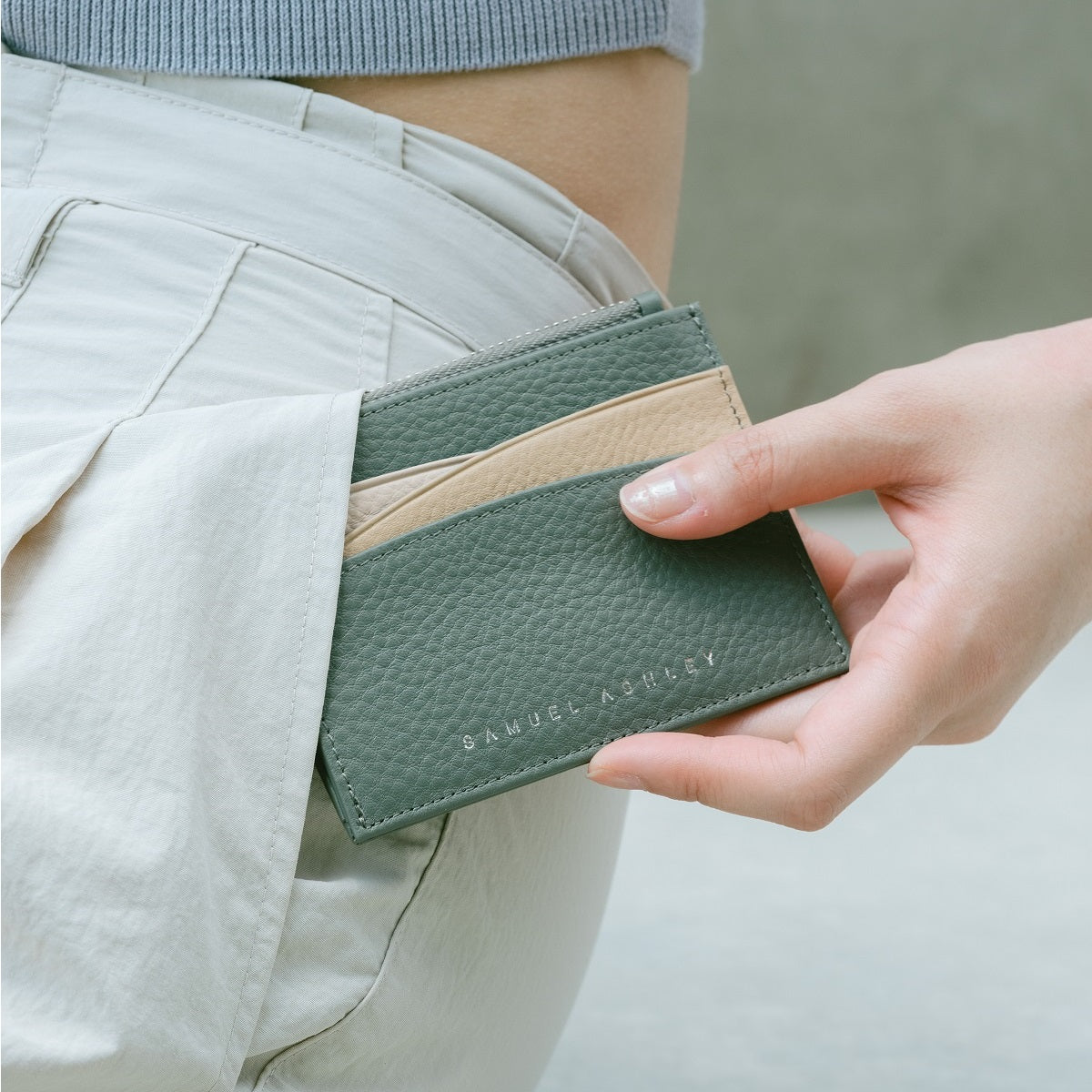 Premium Amber Genuine Leather Card Holder with Top Zip - Slim RFID Blocking Wallet for Men & Women - Perfect for Travel, Business, and Everyday Use