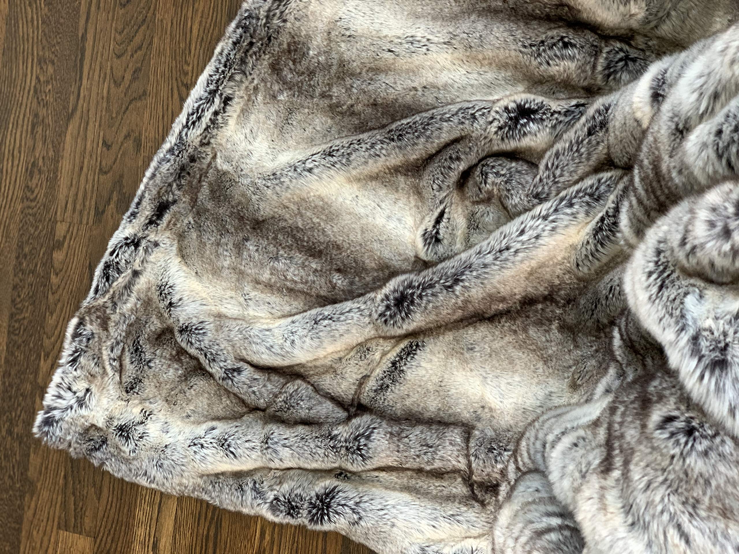 Premium Faux Fur Throw Blanket - Ultra Soft Oversized Reversible Plush Velvet Blanket for Couch, Bed & Sofa - Warm Winter Afghan in Tan Grey Wolf, Cream Mink & Blush Chinchilla - Machine Washable (Blush Chinchilla, X-Long) - Perfect for Living Room Decor, Cozy Nights & Gift Giving