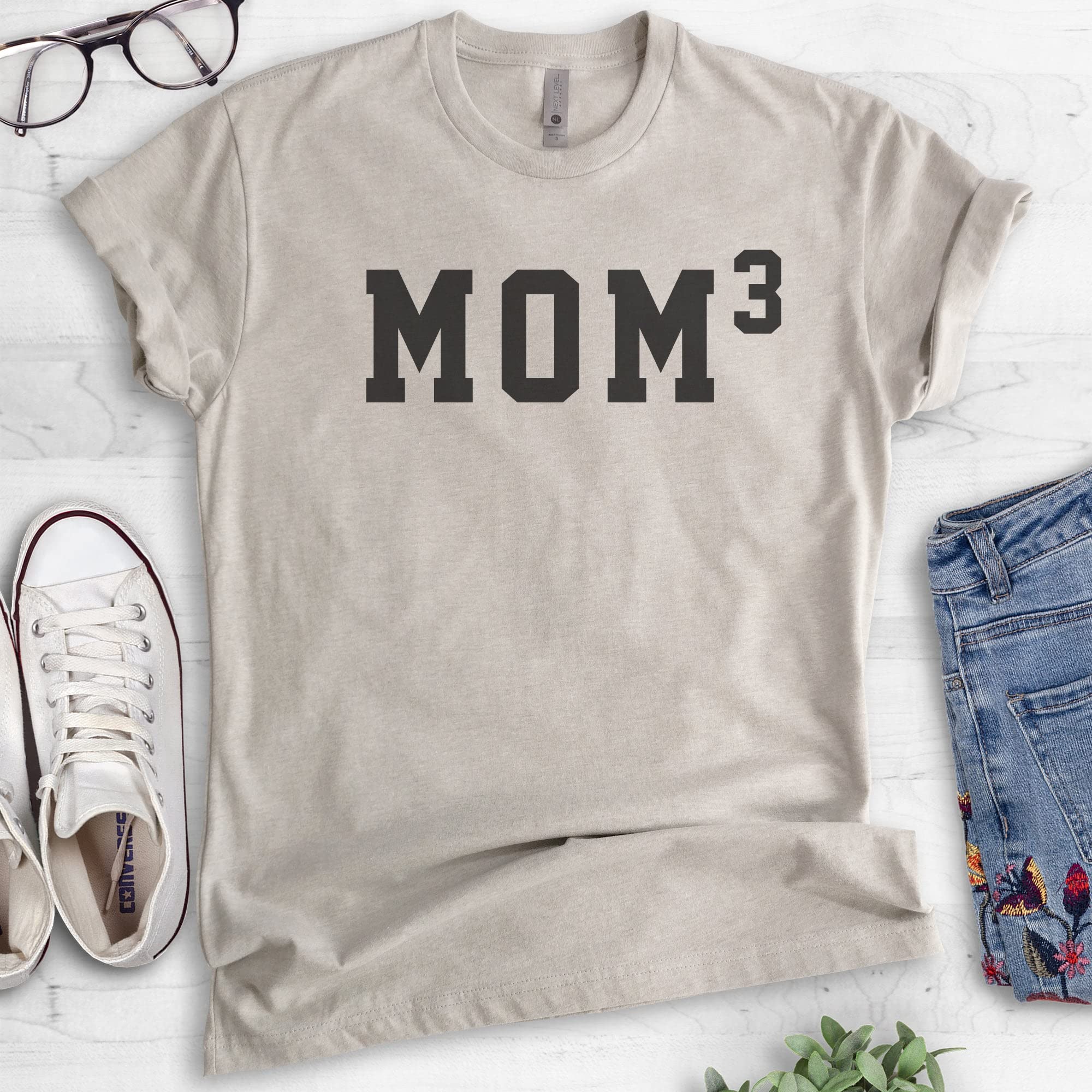 Comfortable Unisex Mom T-Shirt for Women - Soft Light Silk Gray Cotton Tee - Perfect for Mother's Day Gifts, Family Reunions & Casual Wear - Size Small