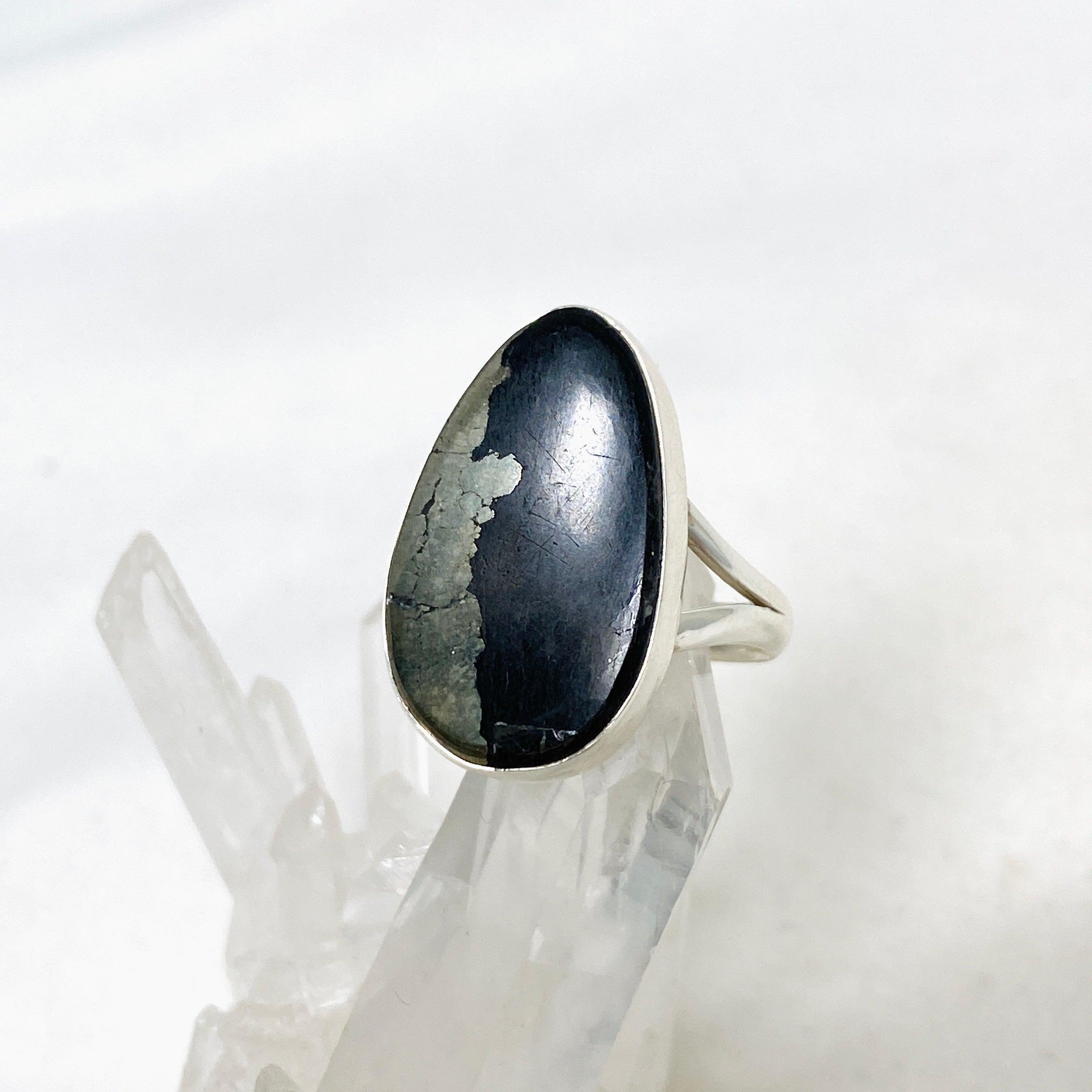 Healer's Gold Freeform Split Band Ring - Size 9 - KRGJ3202 - Perfect for Boho Jewelry Lovers & Spiritual Healing Practices
